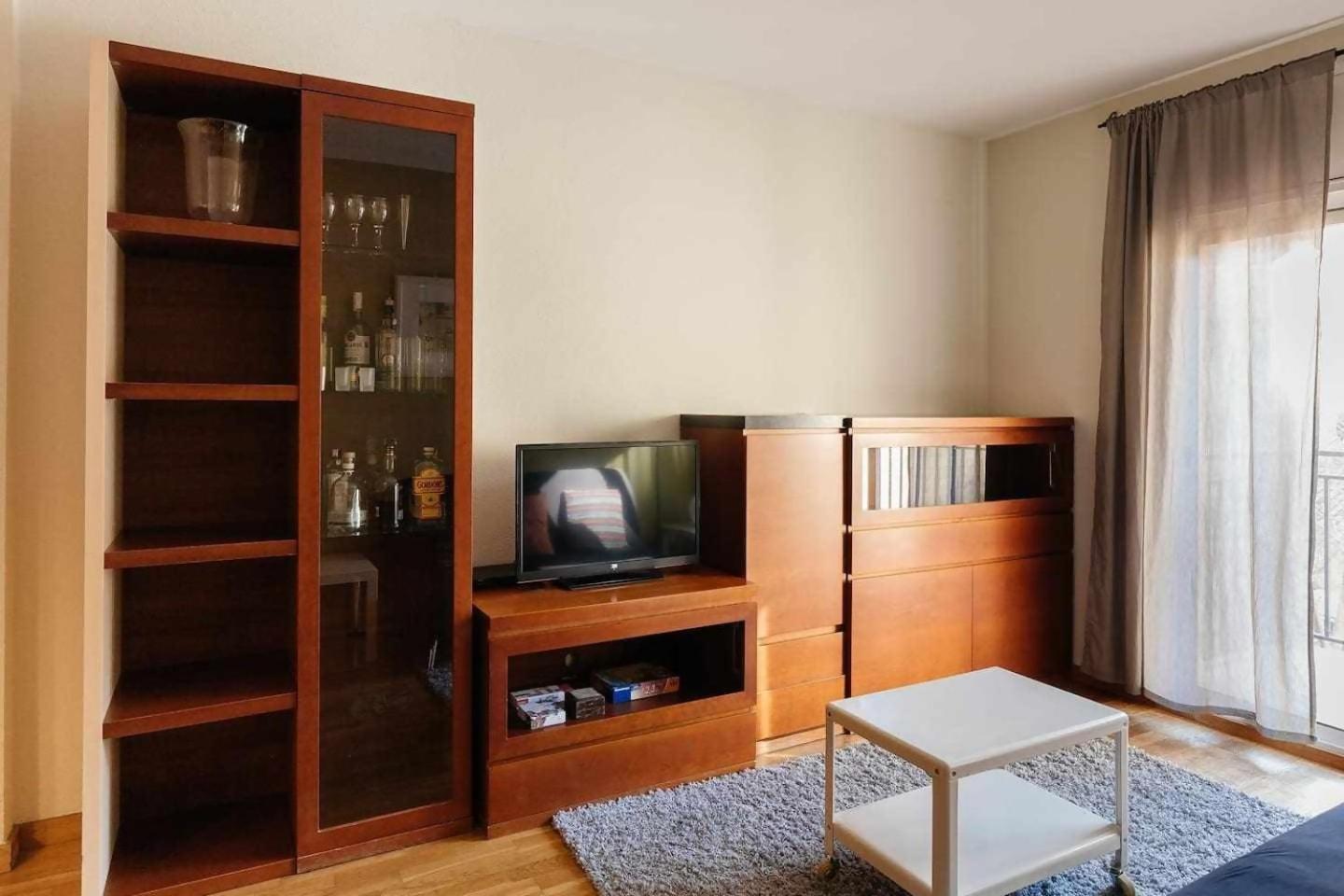 Comfortable 4 rooms 2Bath w balcony