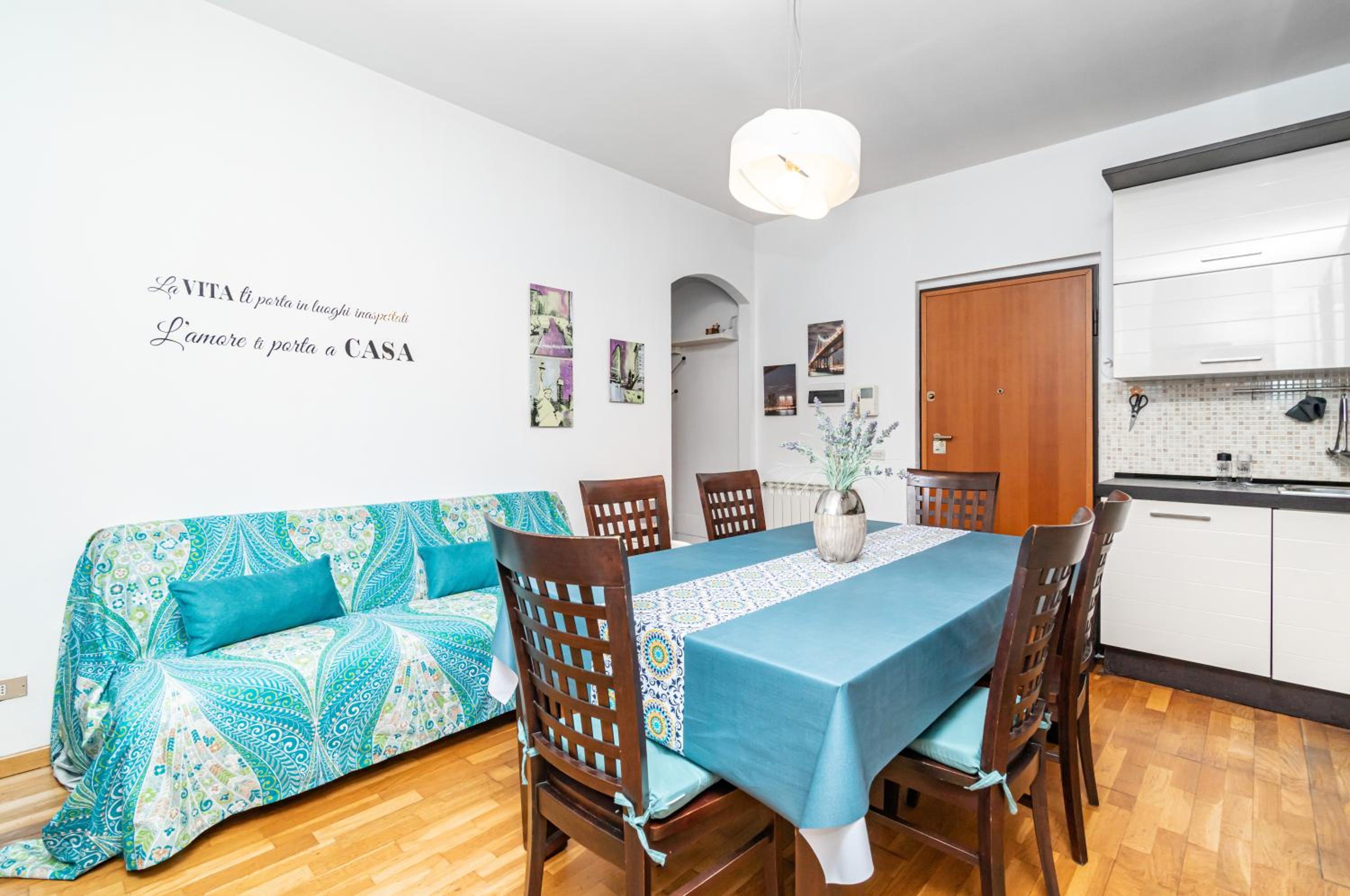 Into the Blu Apartment with private parking! view 3