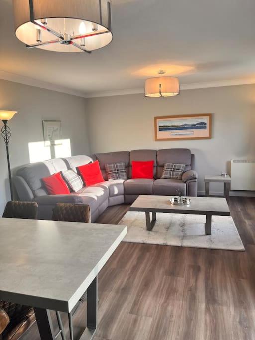 Gleneagles Apartment