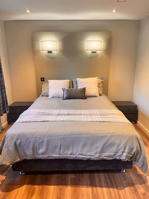 Gleneagles Apartment