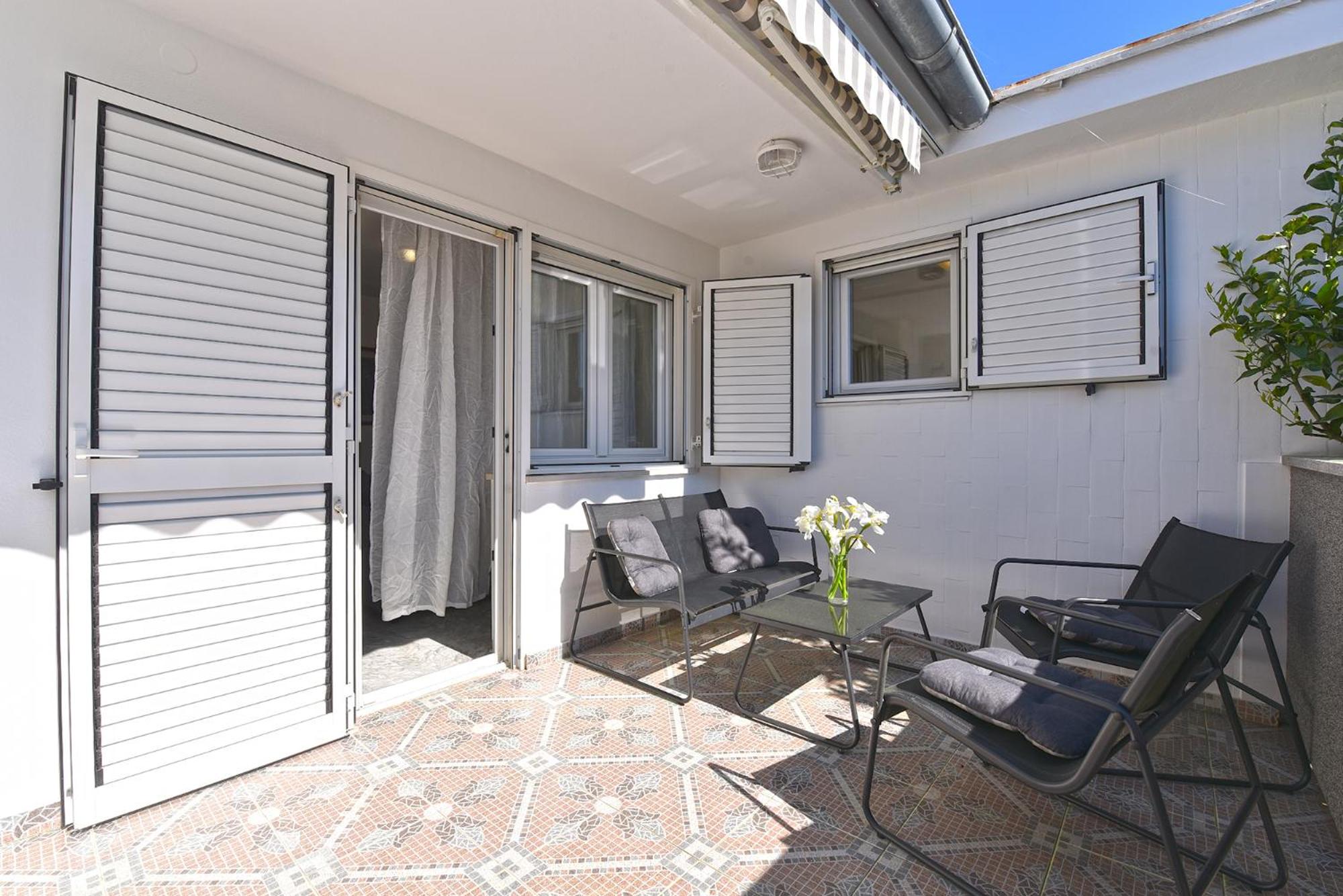 Apartments Vlasta 1410 view 4