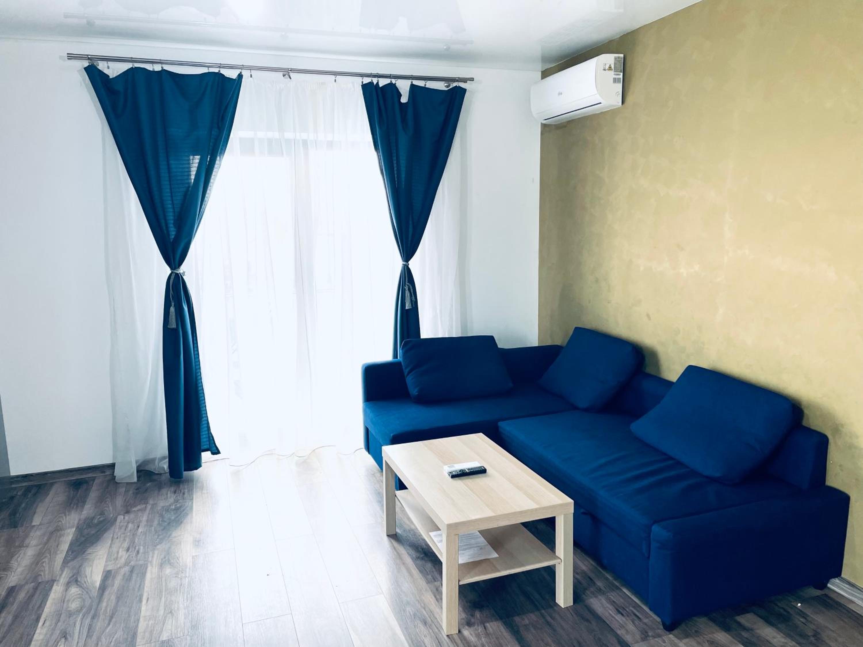Amely Apartments Mamaia Nord 17 view 3