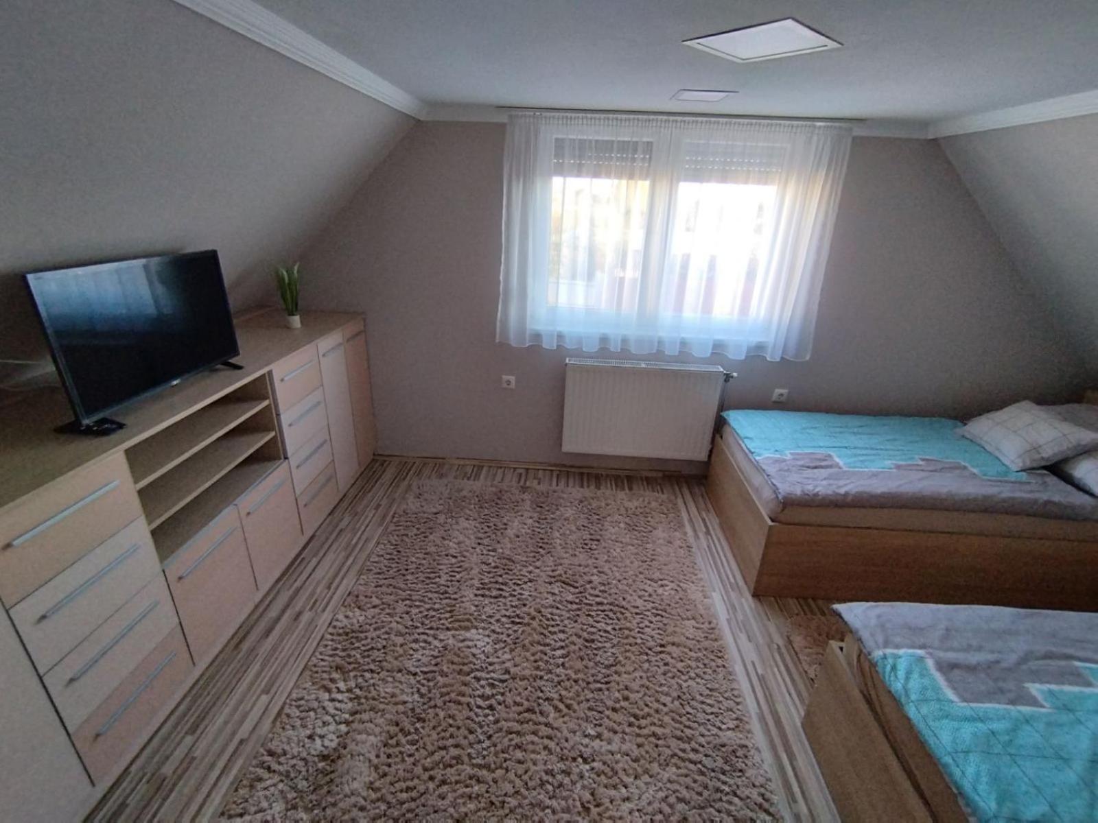 Photo 50