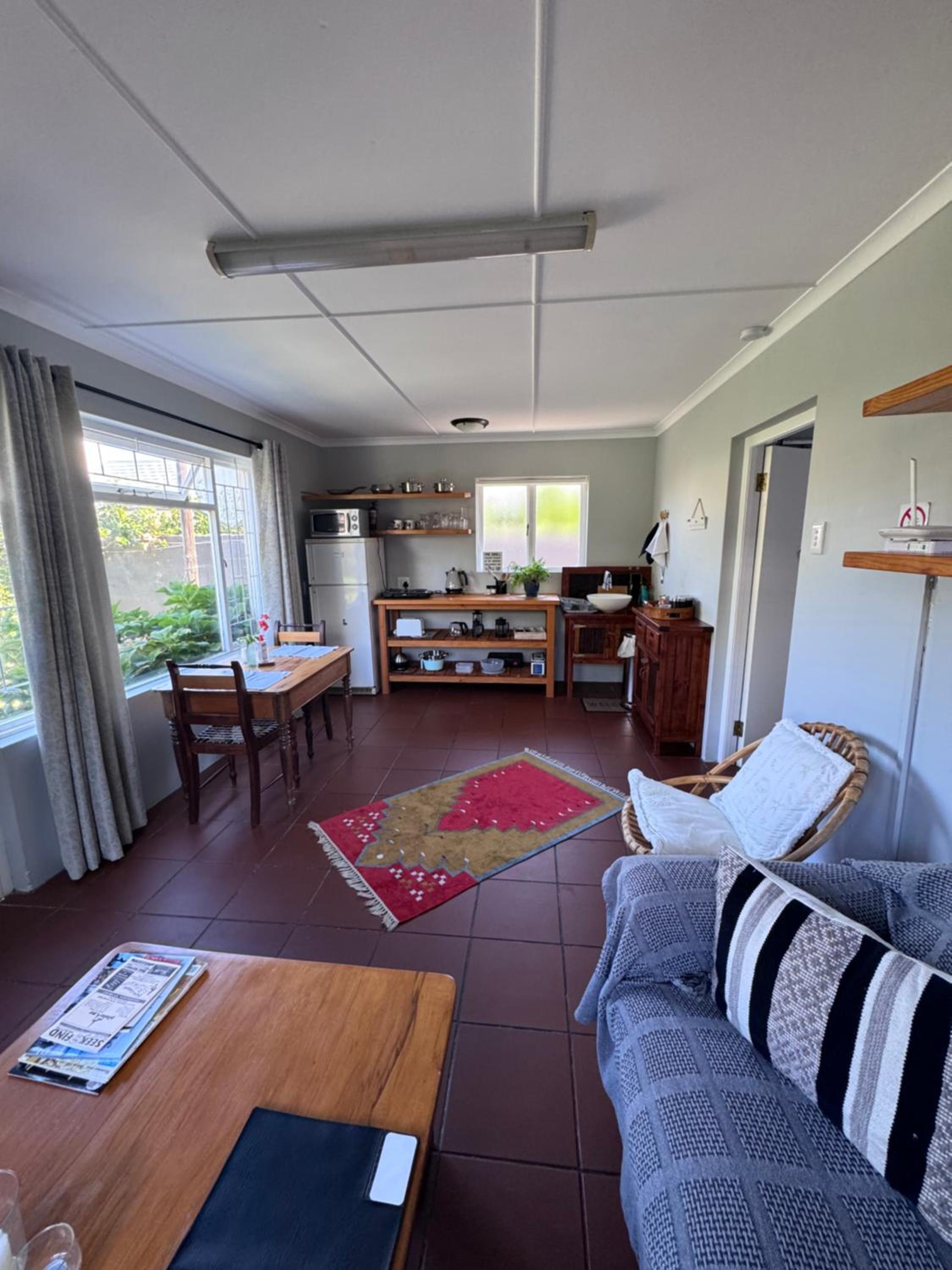 Jasmine Cottage - Fast Wi-Fi, slow living view 2