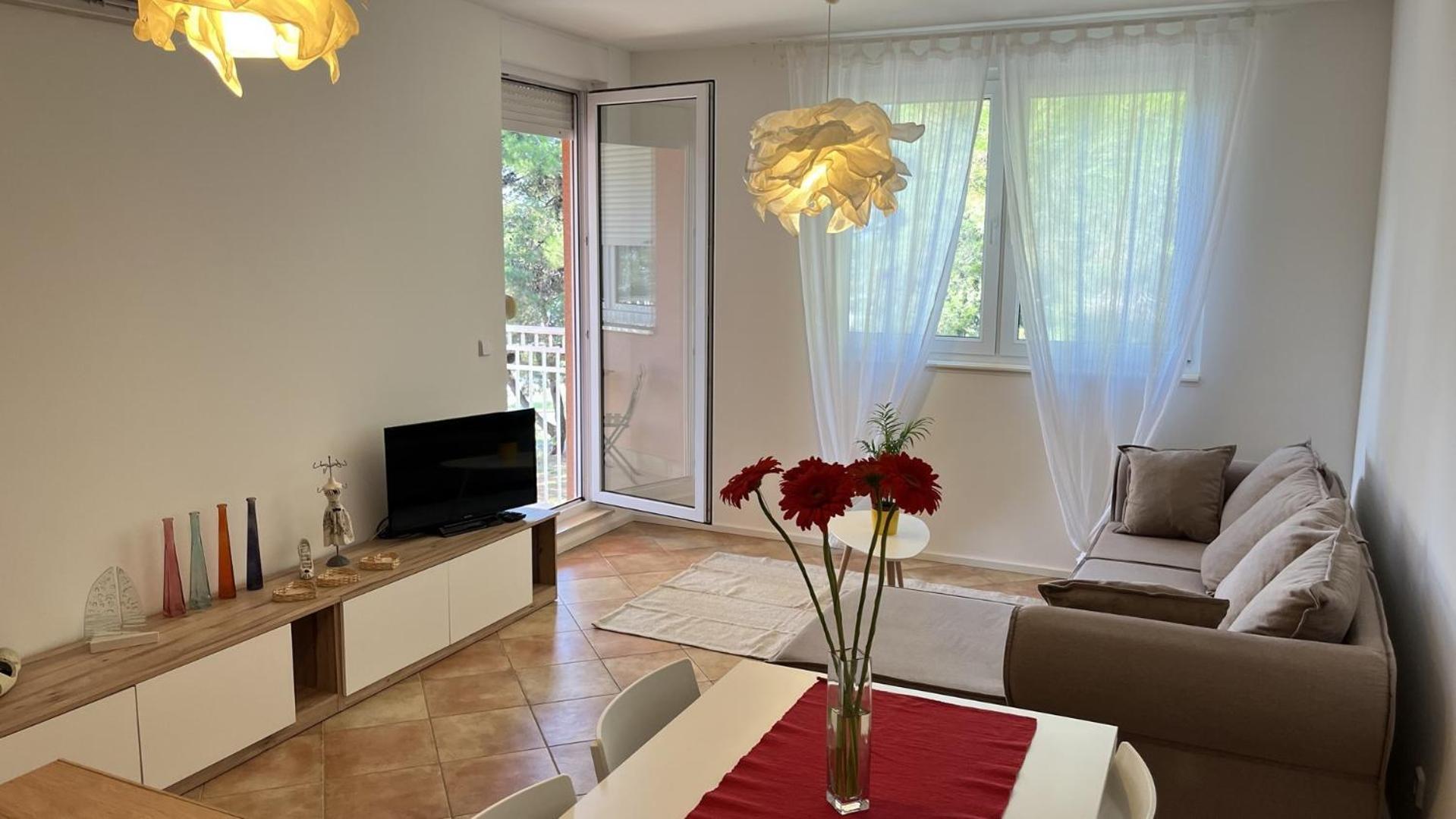 Apartment Kastanija with Balcony and Sea View view 3