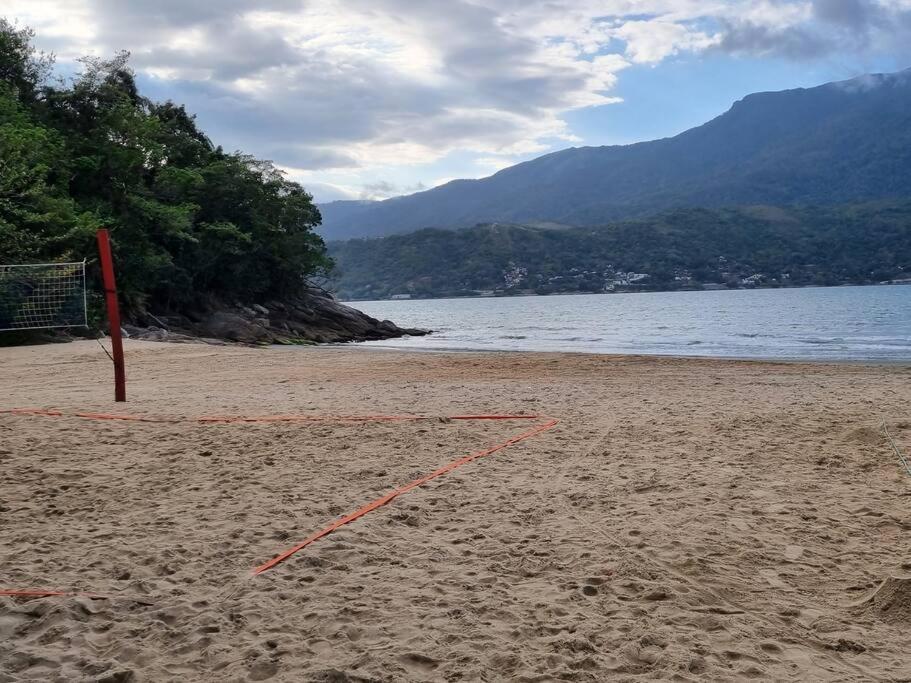Cantinho para descansar à 200mts da praia.