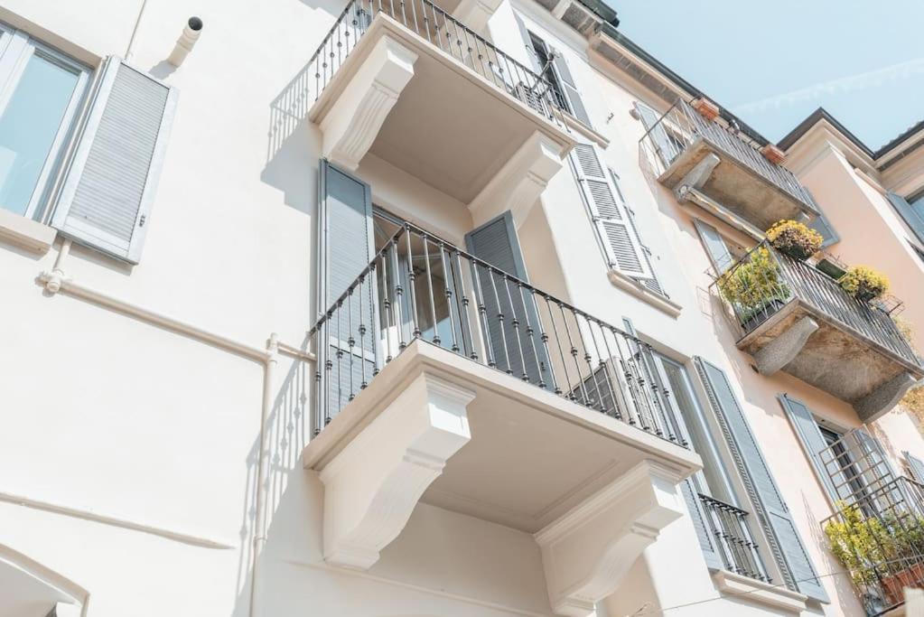 R Sterlizia House