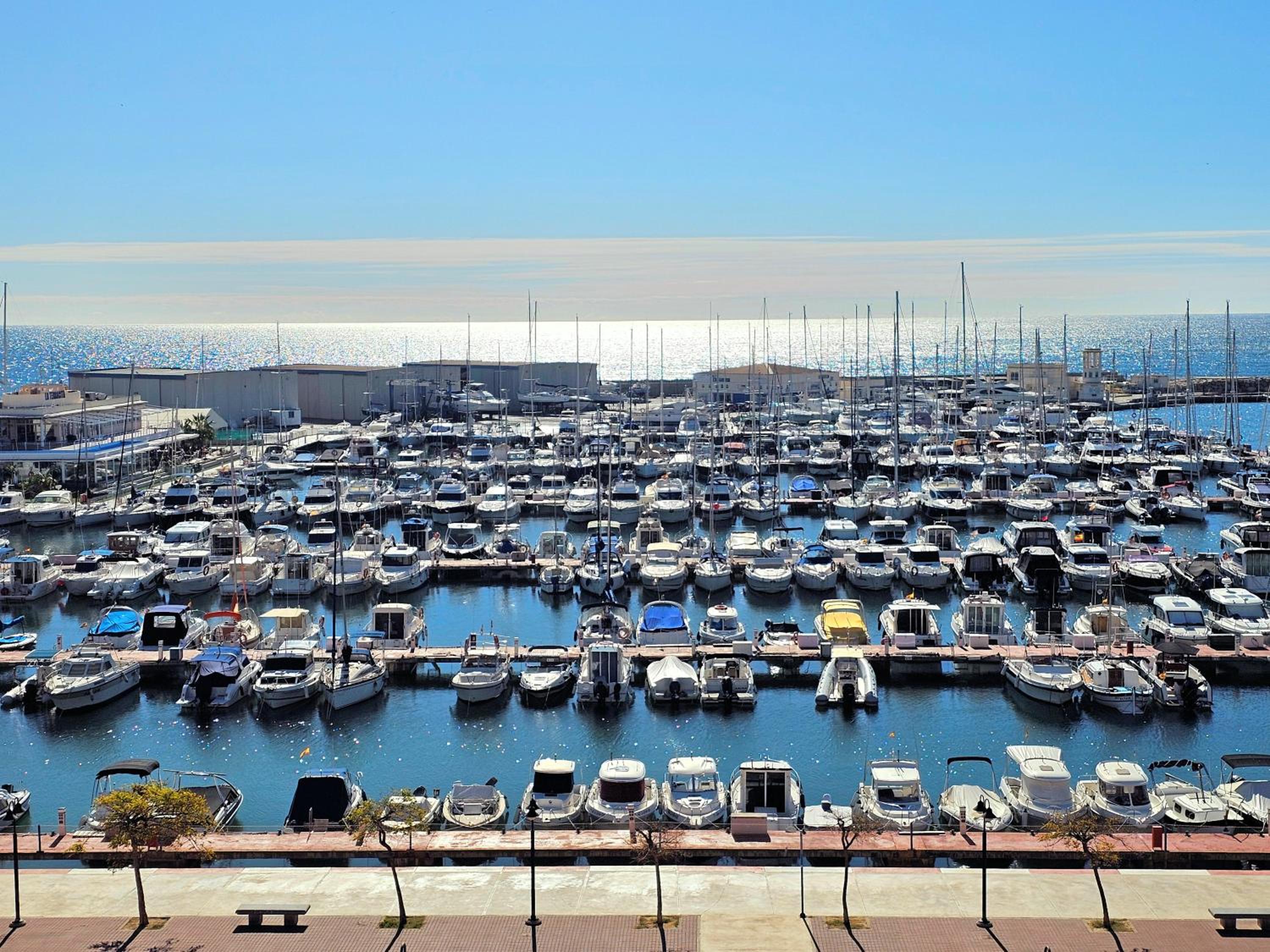 El Campello Beach Suites