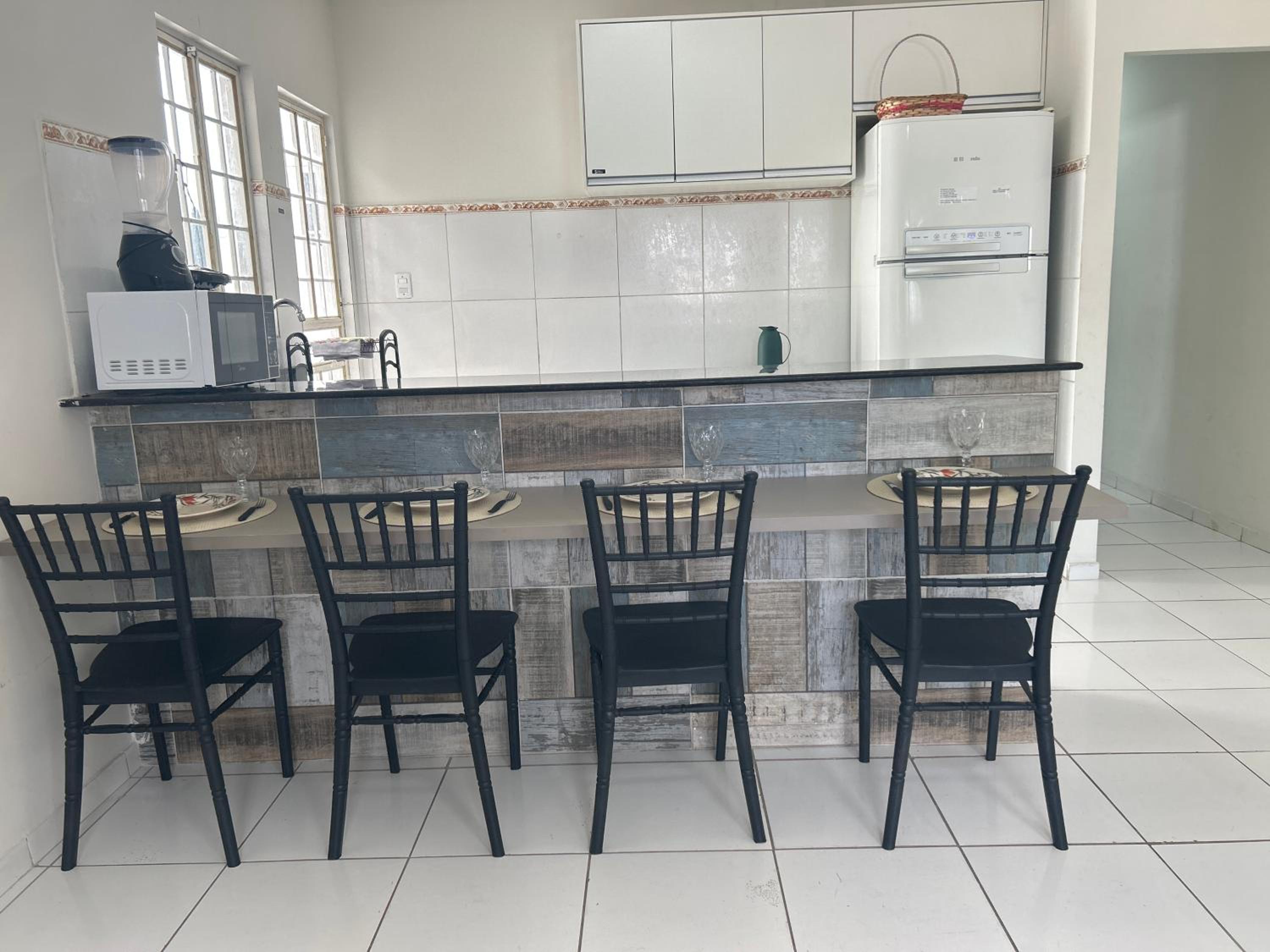 Até 08 pessoas, próximo ao shopping com garagem