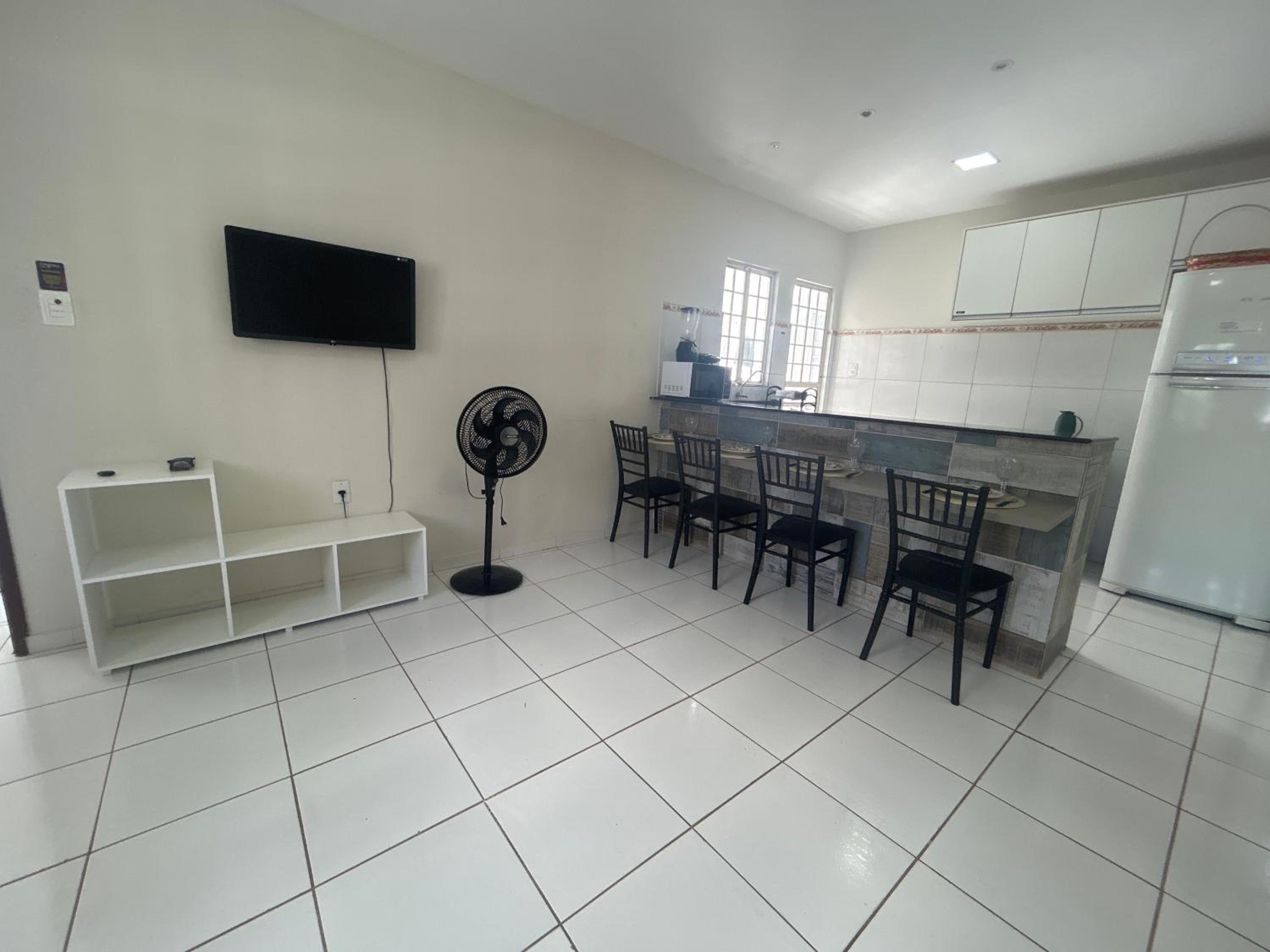Até 08 pessoas, próximo ao shopping com garagem