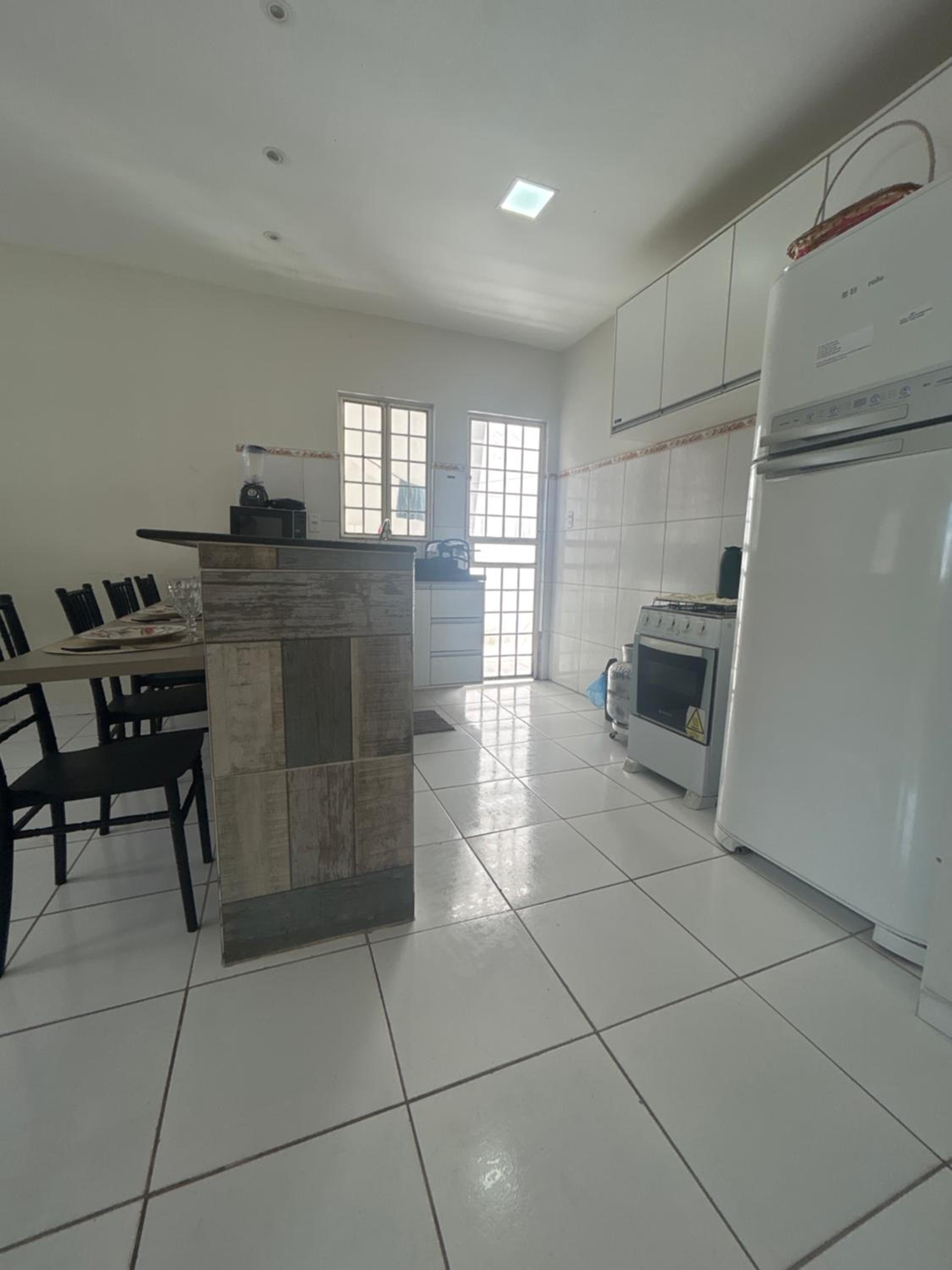 Até 08 pessoas, próximo ao shopping com garagem