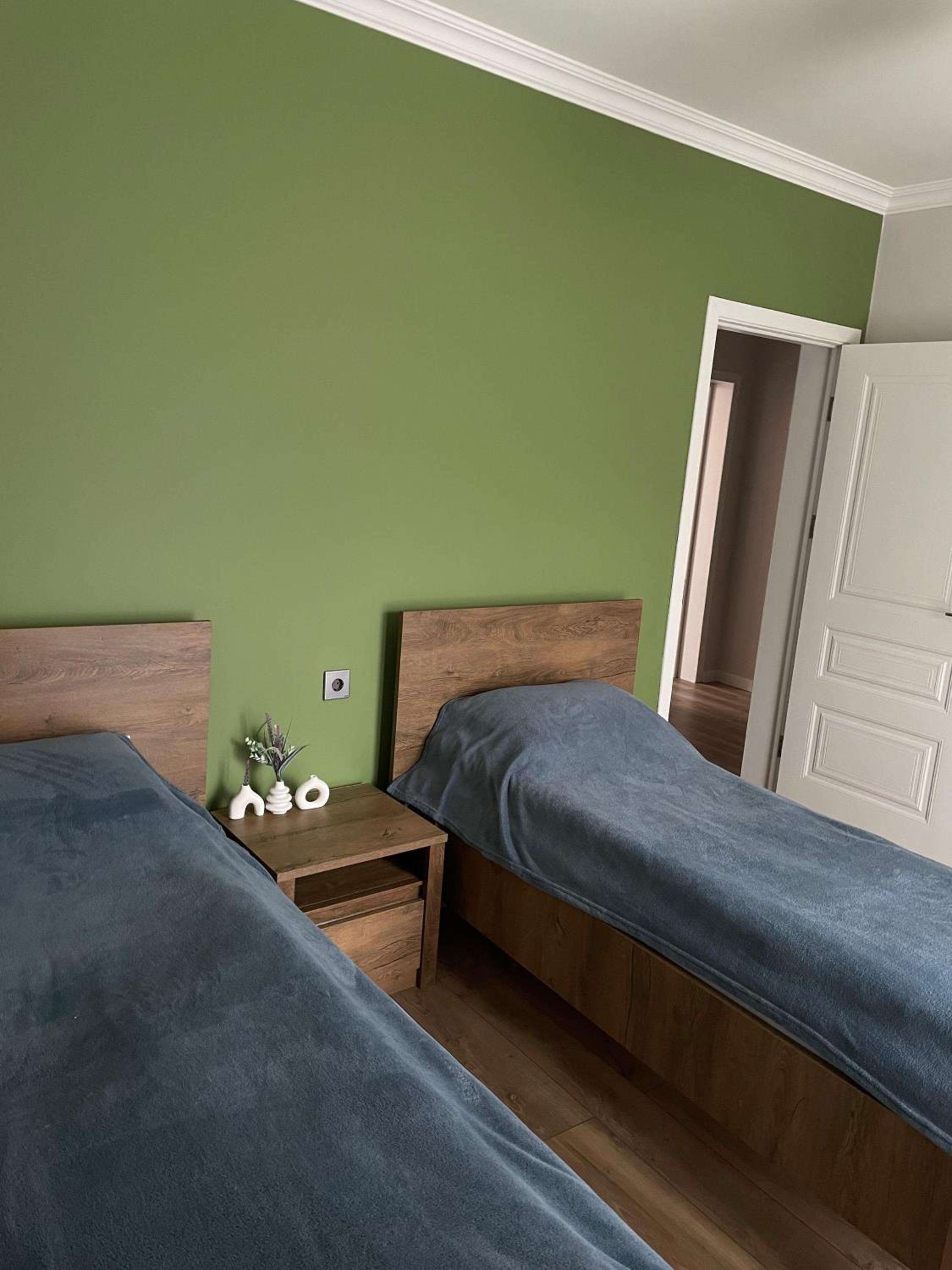 CHALET WOODS GUSAR