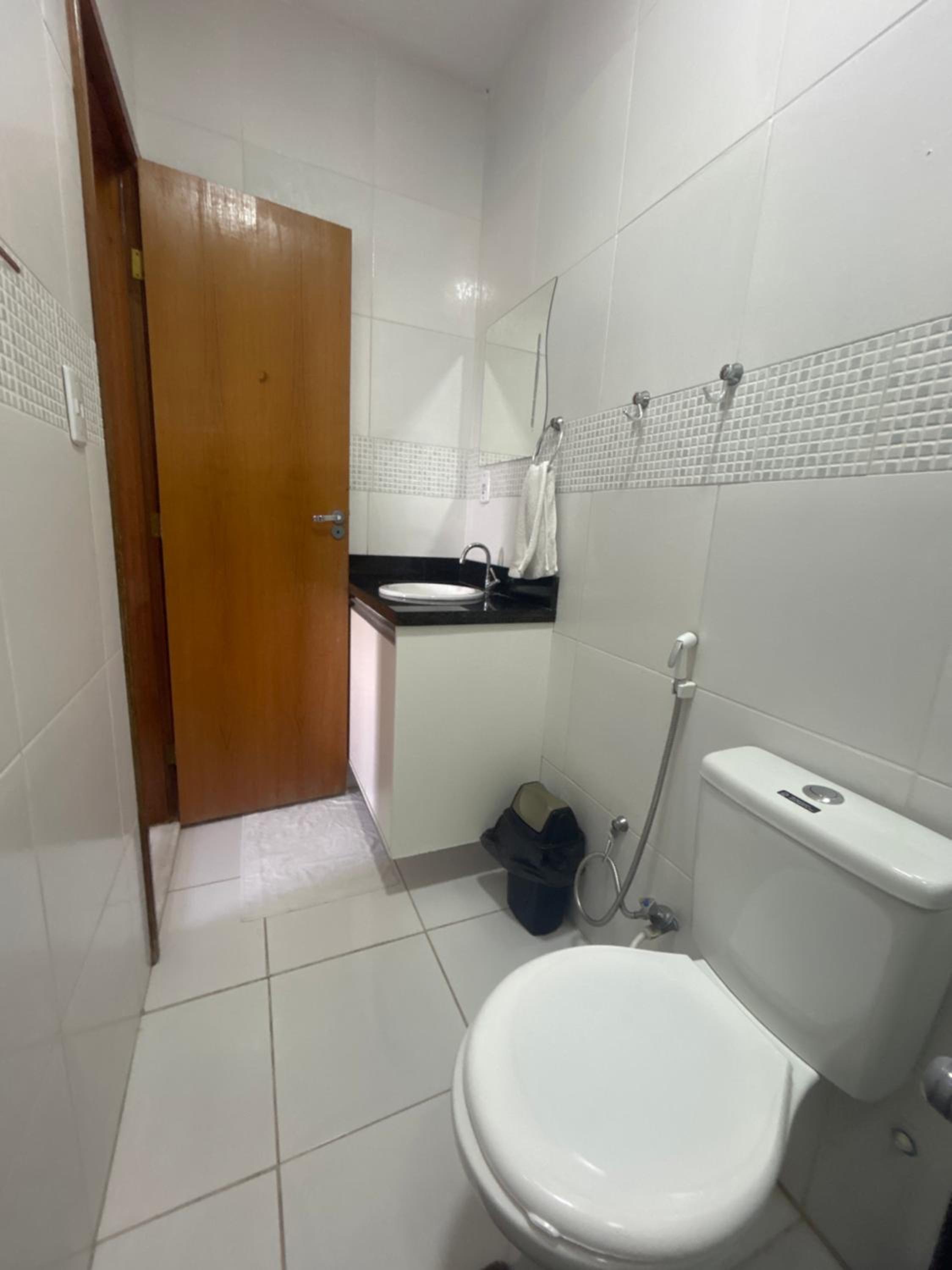 Até 08 pessoas, próximo ao shopping com garagem