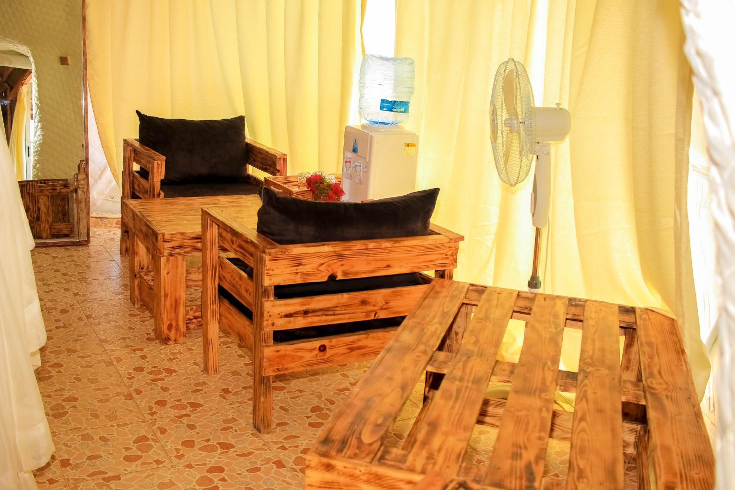Amanya Sleeps 4 with Tent Views view 4