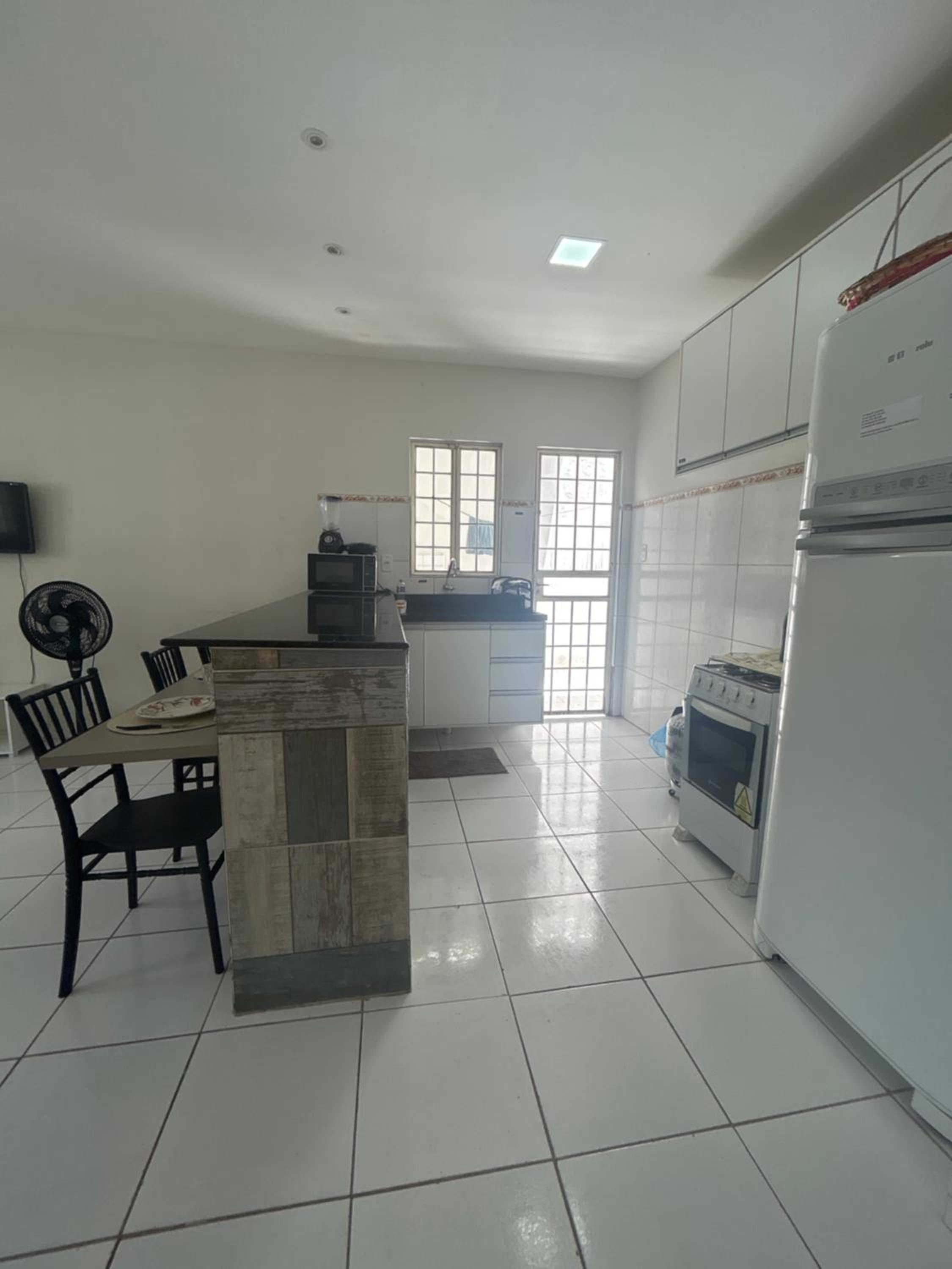 Até 10 pessoas, próx. ao shopping, ar condicionado, garagem apt A