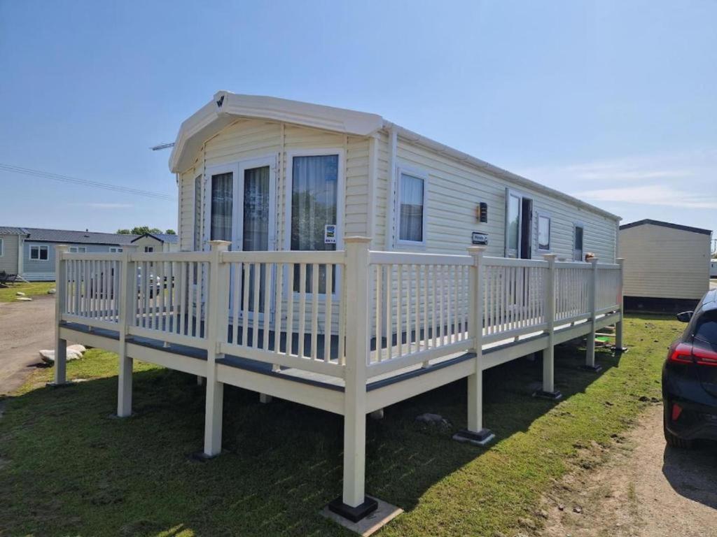 BH14 - Marlie Holiday Park - New Romney view 3
