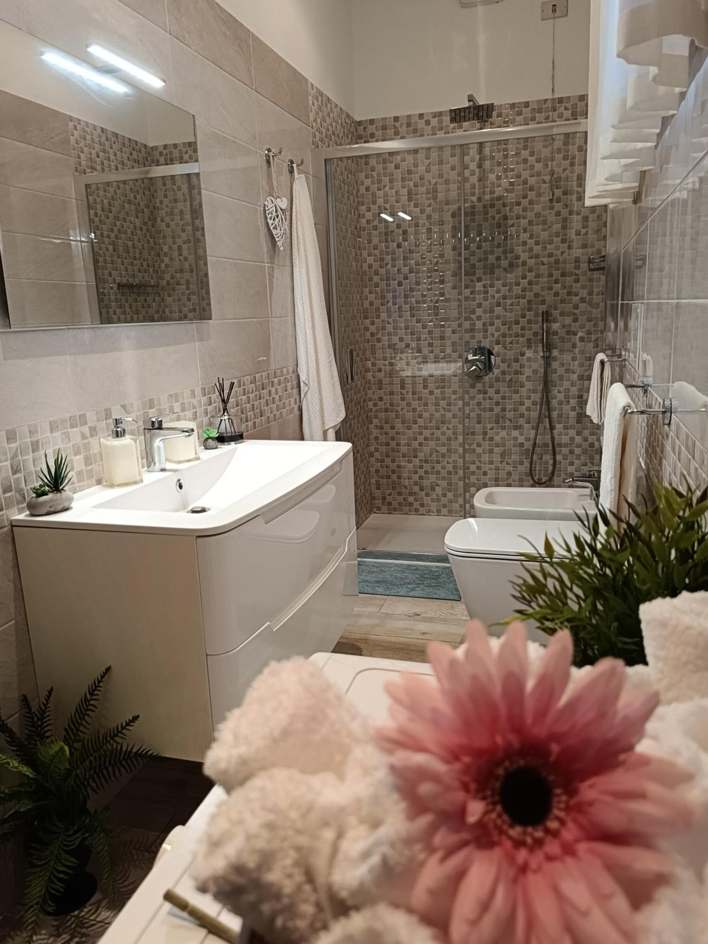 il Portichetto en Pescara — bathroom