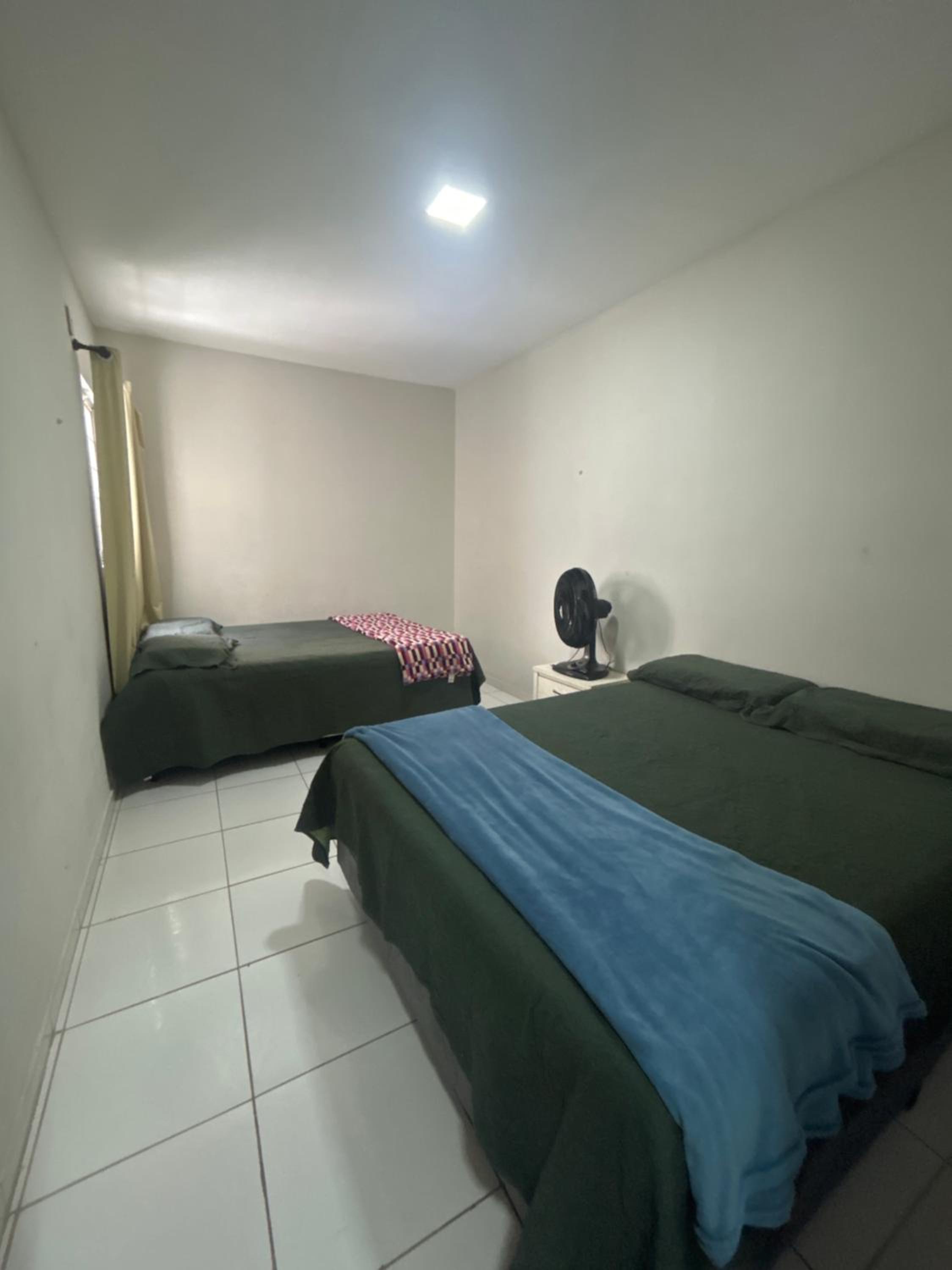 Até 10 pessoas, próx. ao shopping, ar condicionado, garagem apt A