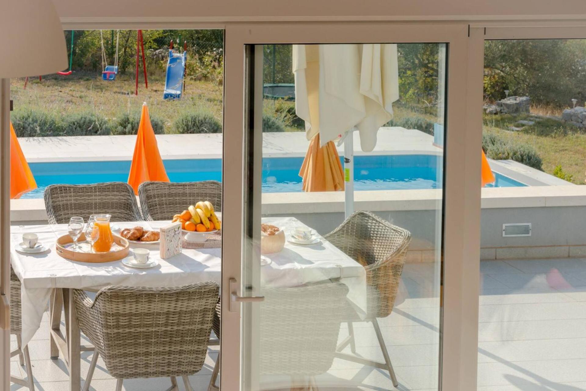 Rustic Villa Florice with a pool