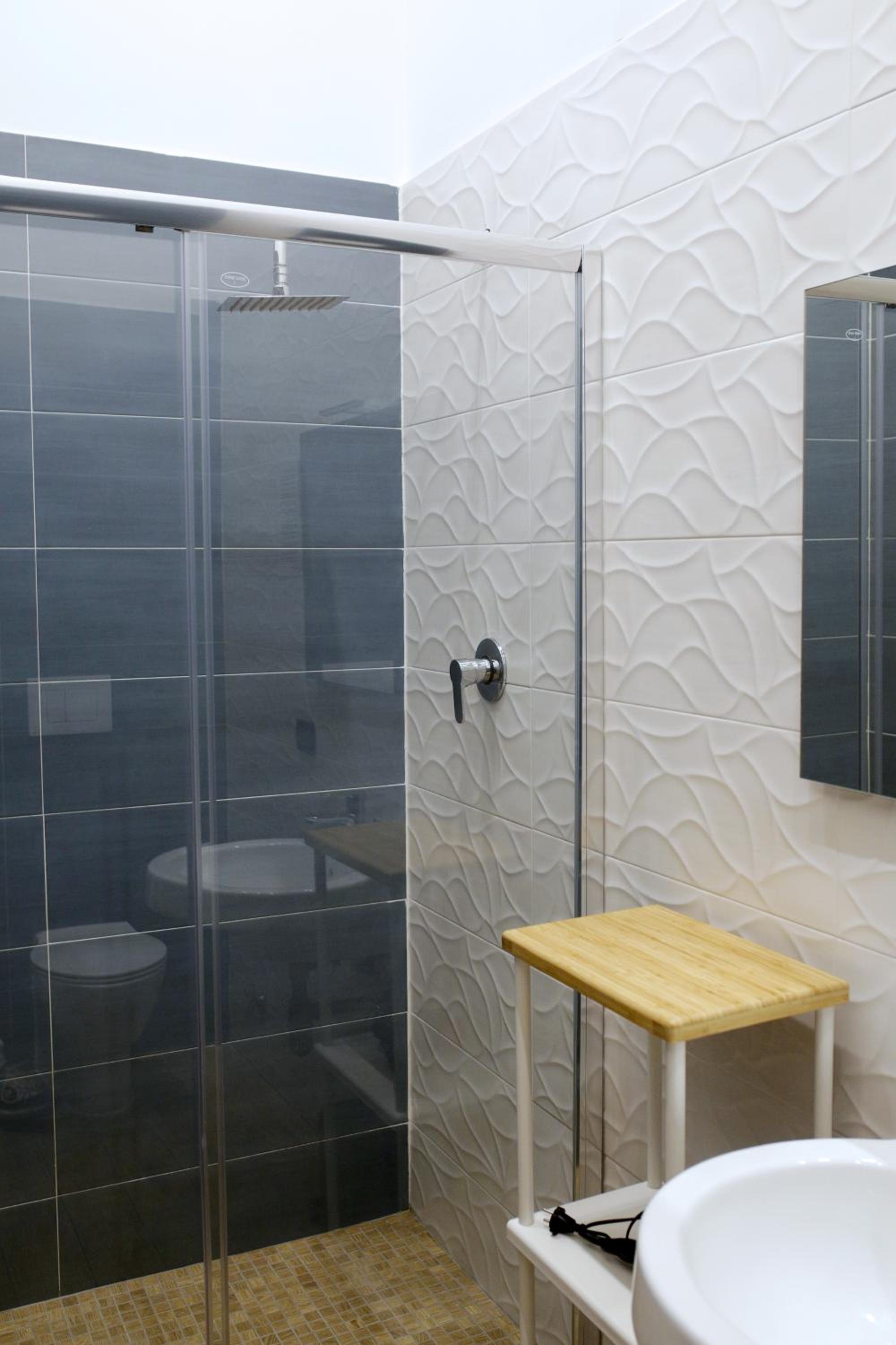 Palazzo Ferrara en Naples — bathroom
