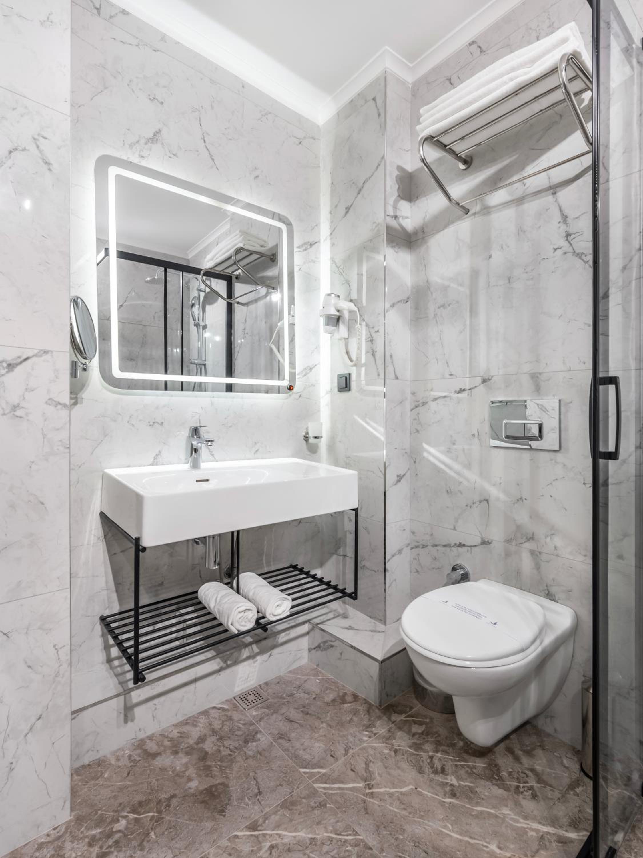 Hotel Bristol - Image 22