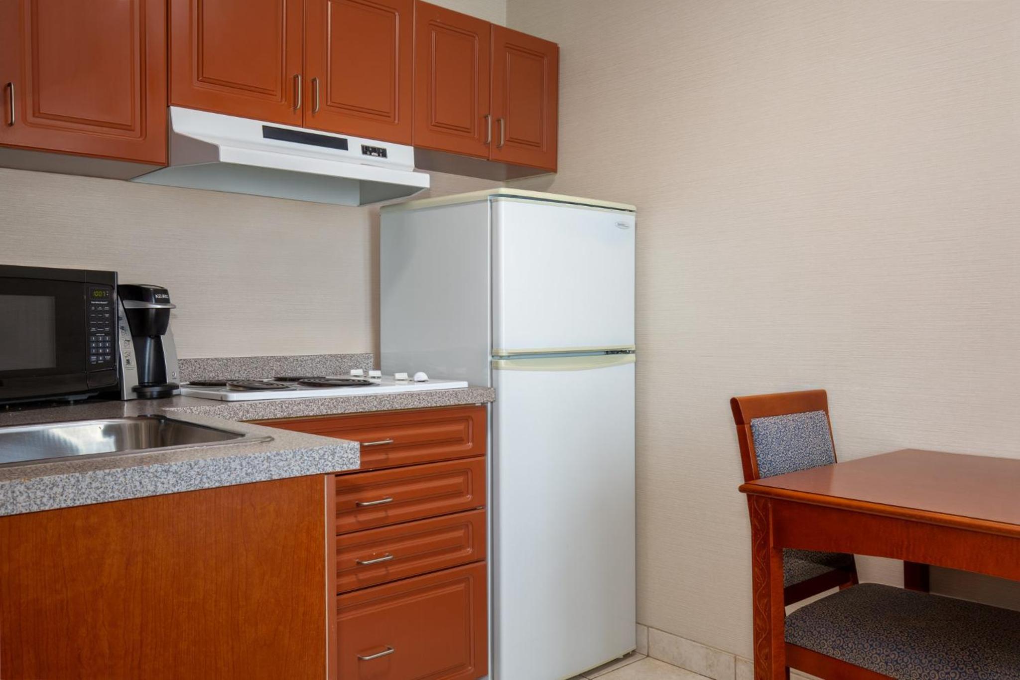 Barrie Vacations - Holiday Inn Express Hotel  Suites Barrie, an IHG Hotel - Property Image 7