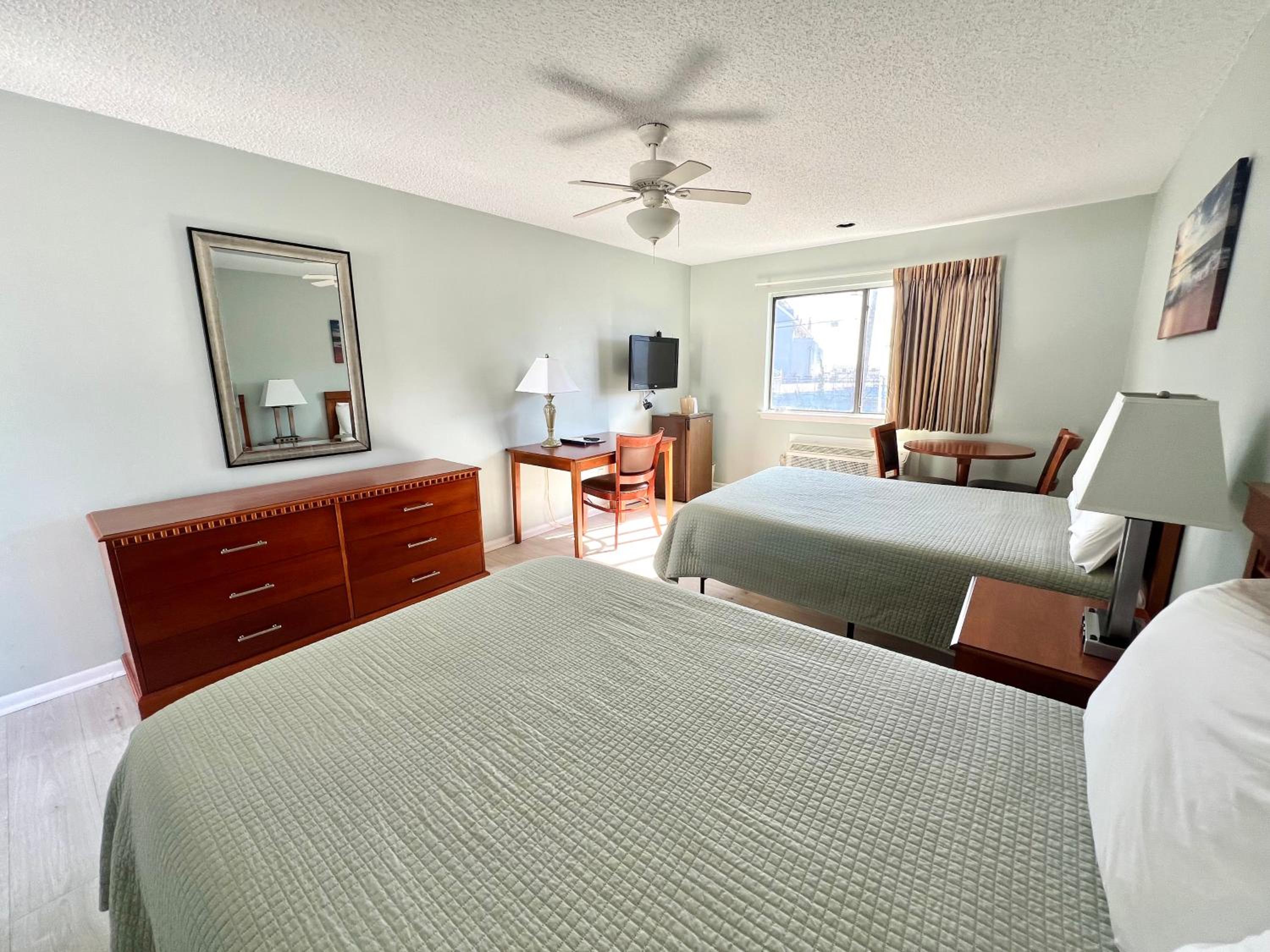 Sand Pebble Motor Lodge
