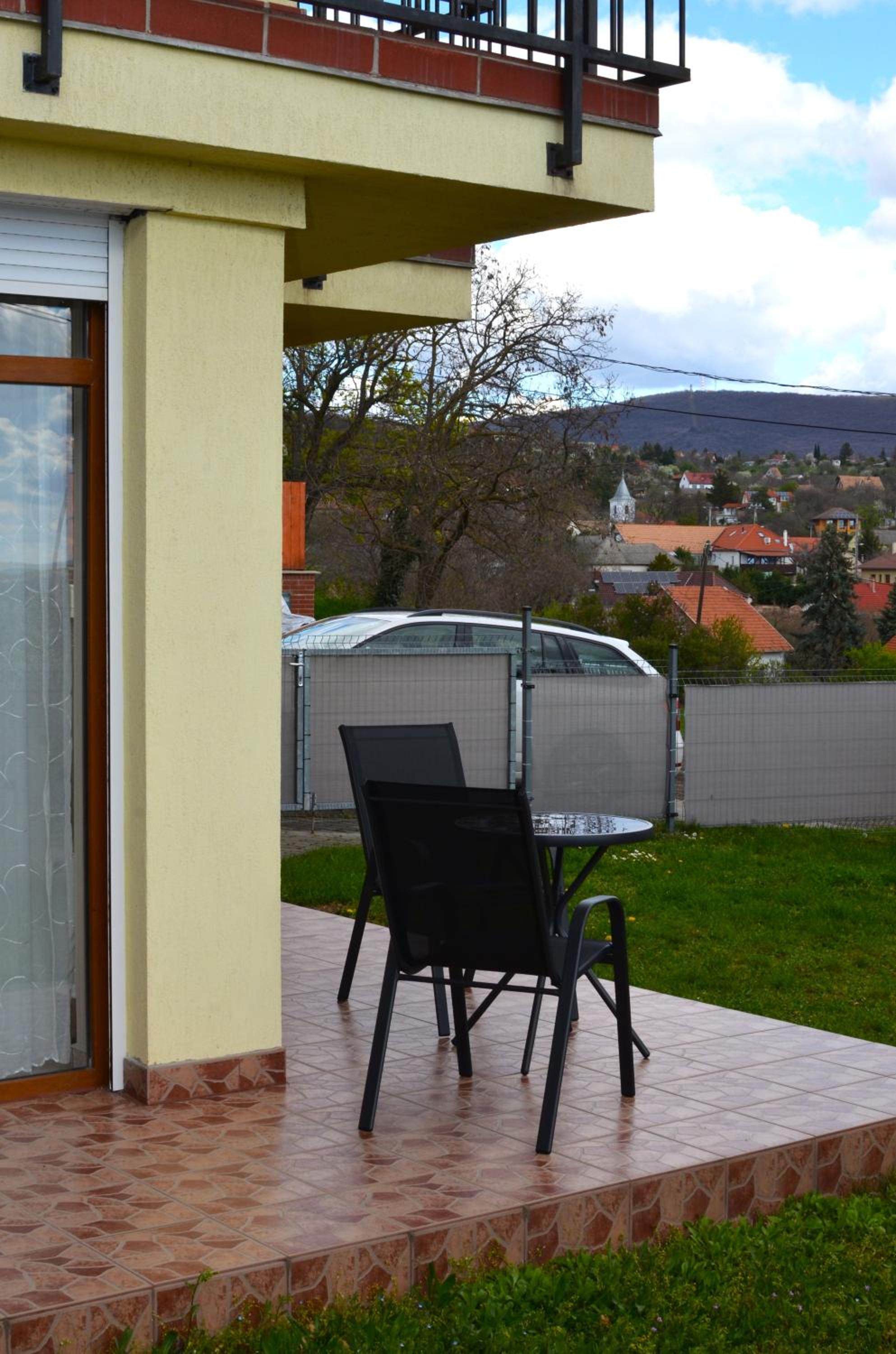 Makra-tető Öregtölgy Apartman