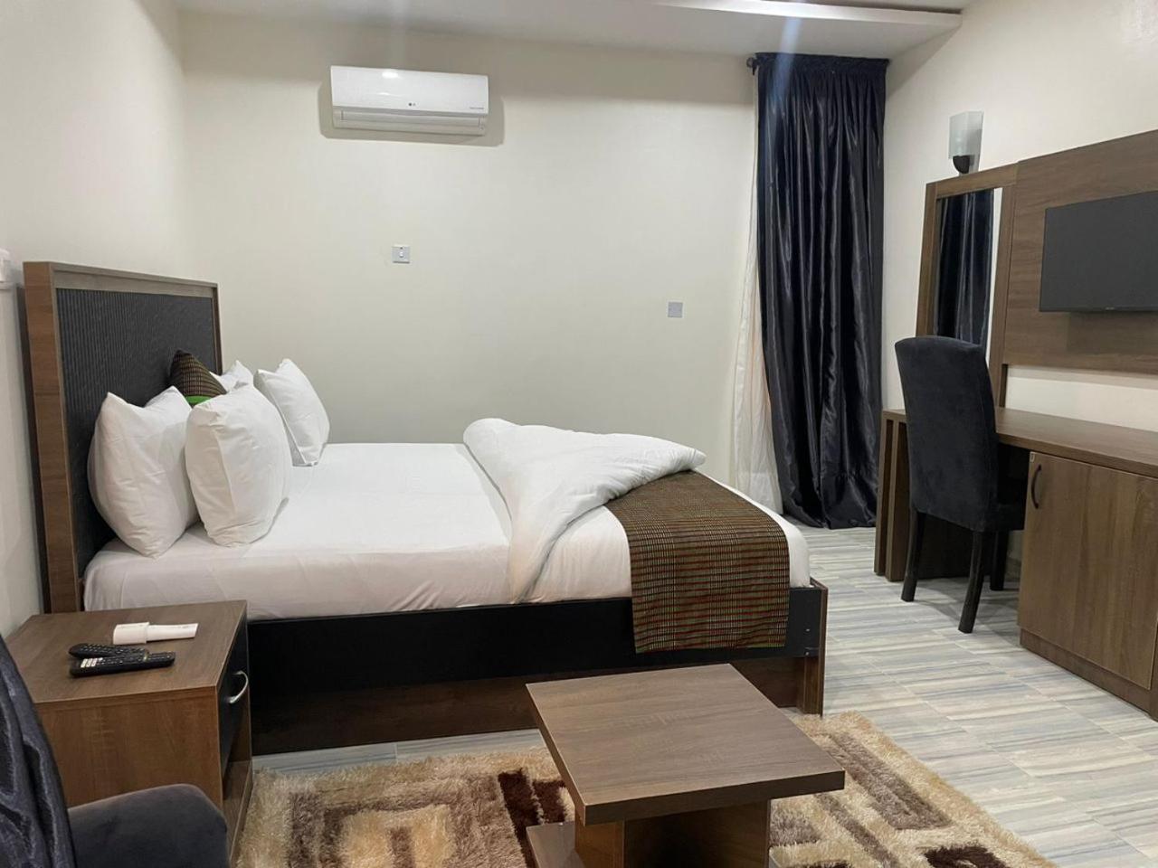 Elimus Apartments & Suites
