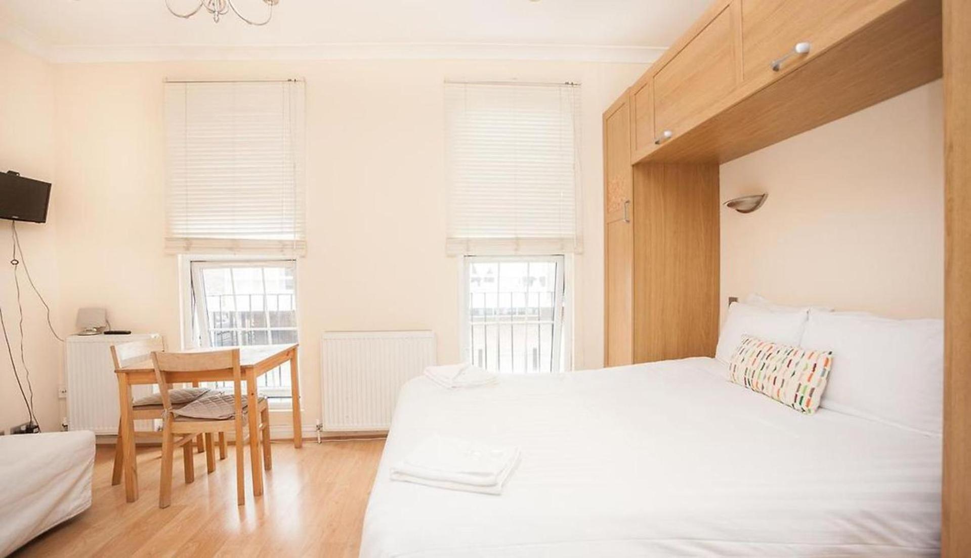1 Bed Flat - Sleeps 3 - Wifi
