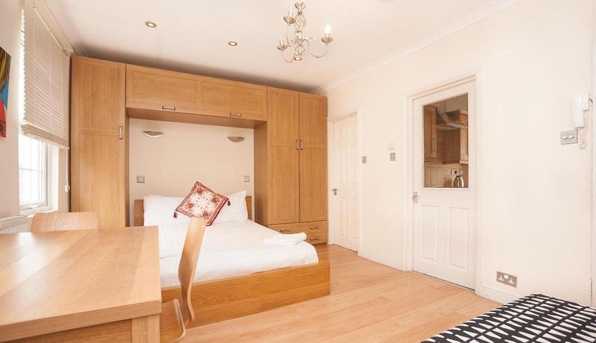 1 Bed Flat - Sleeps 3 - Wifi