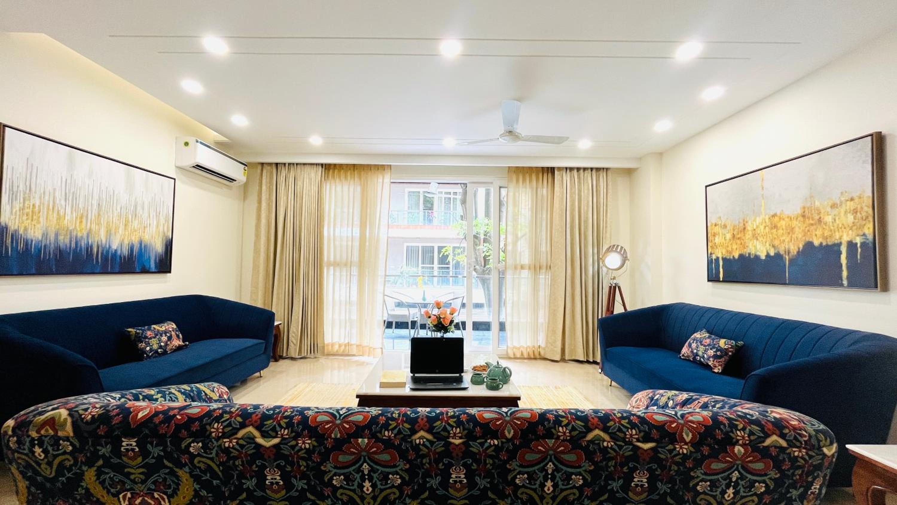 BluO Elegant 4BHK Saket - Lift, Balcony, Parking