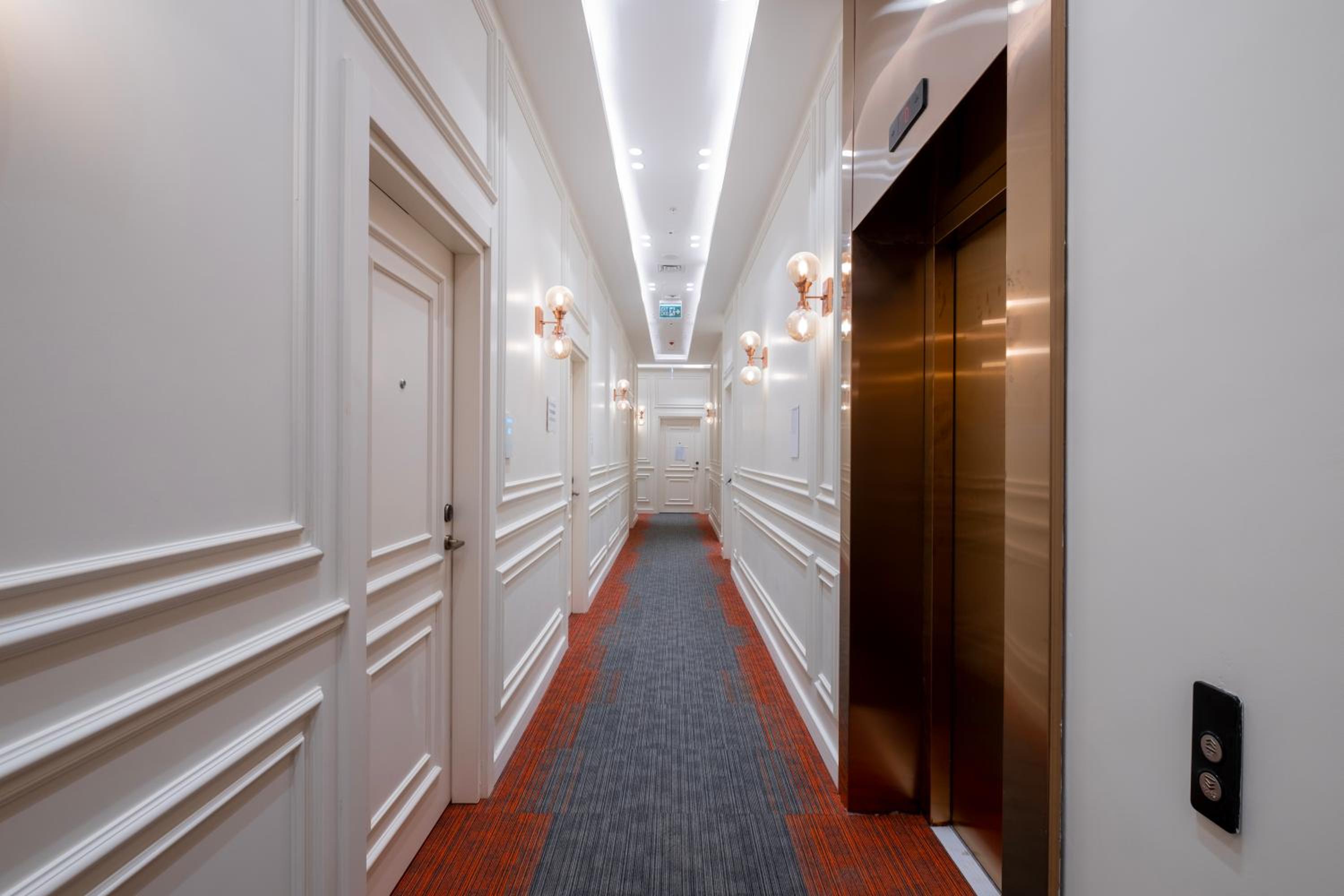 New Inn Hotel Old Town - Image 16