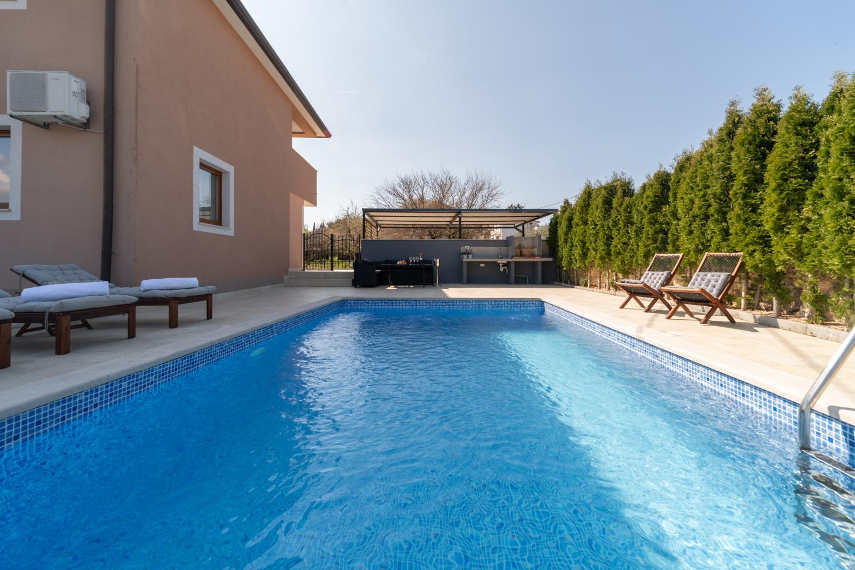 Holiday Home Kiara view 4