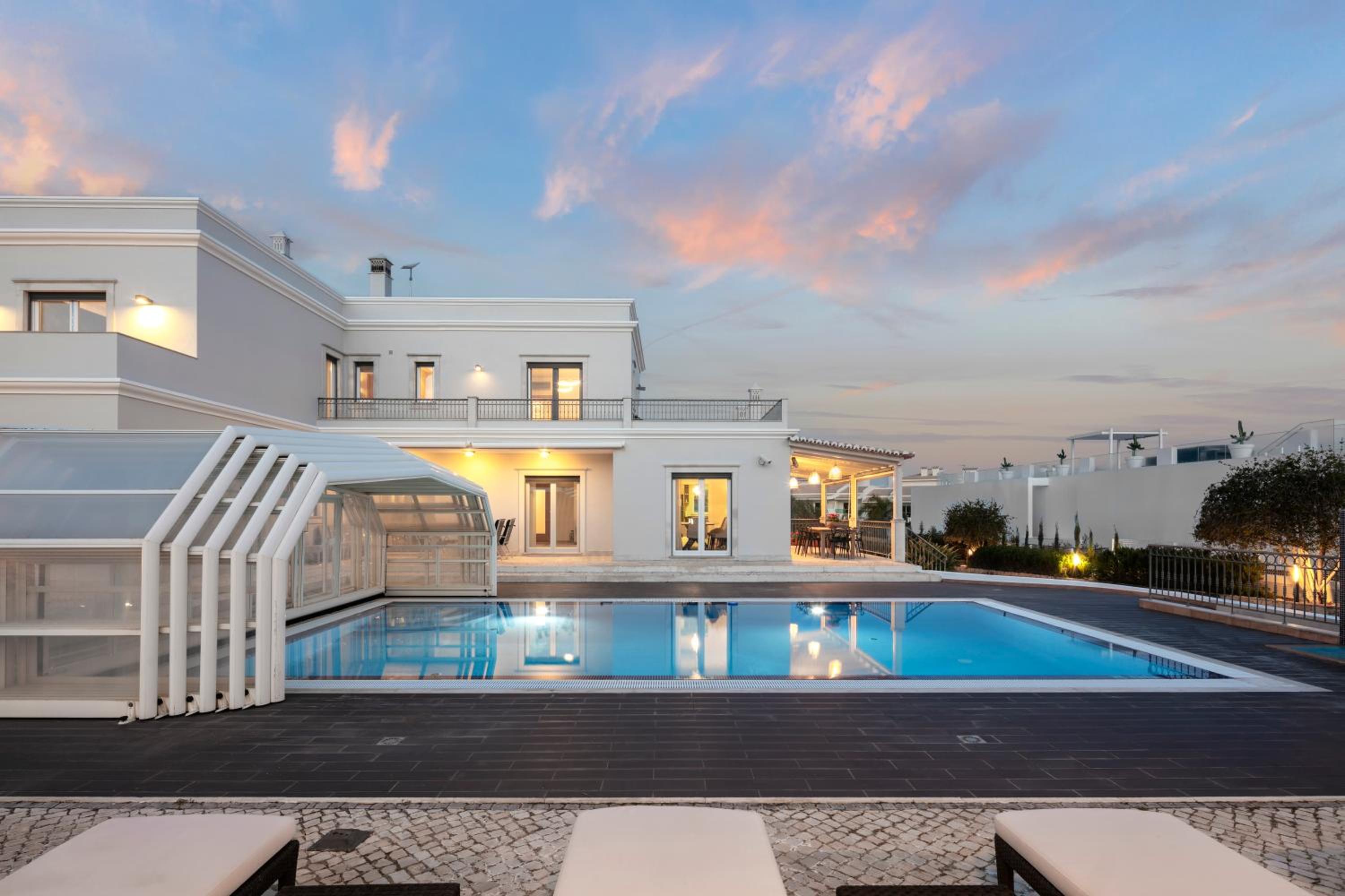 Luxury villa (10 pax) near the beach view 4