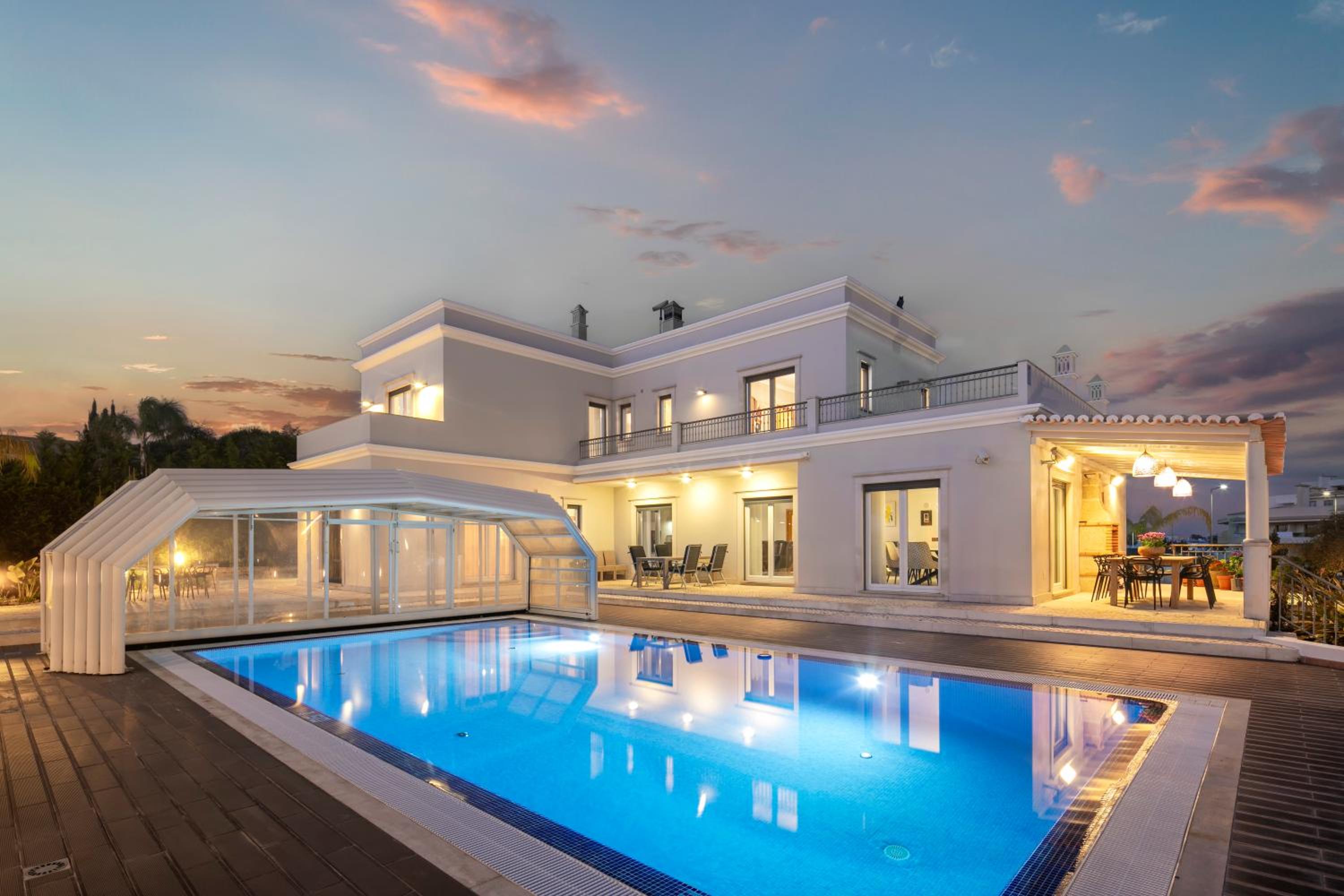 Luxury villa (10 pax) near the beach view 5