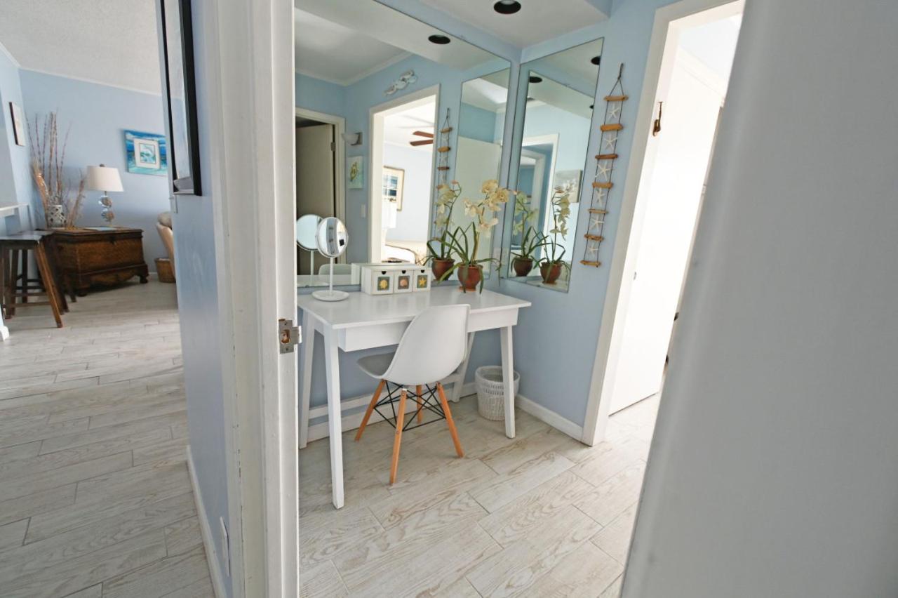 Sandpiper Cove 2 Bedroom 2 Bathroom With Harbor View view 3