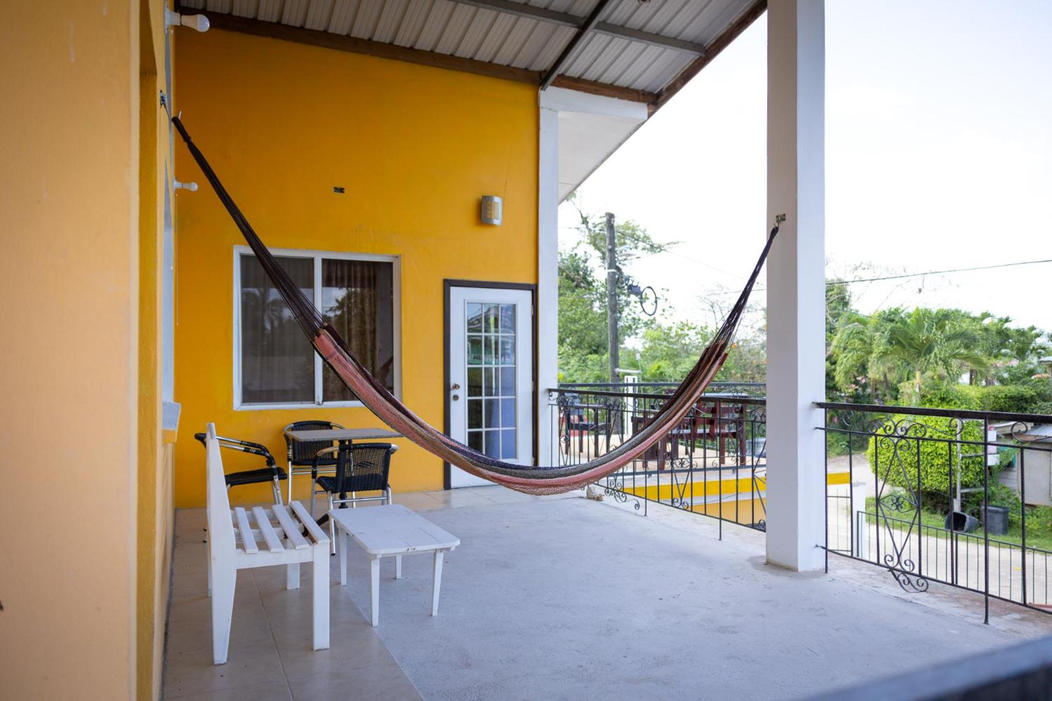 Cozy Flat in San Ignacio Close to Downtown!