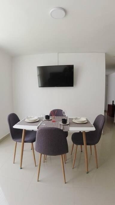 Cómodo Apartamento Amoblado en Condominio