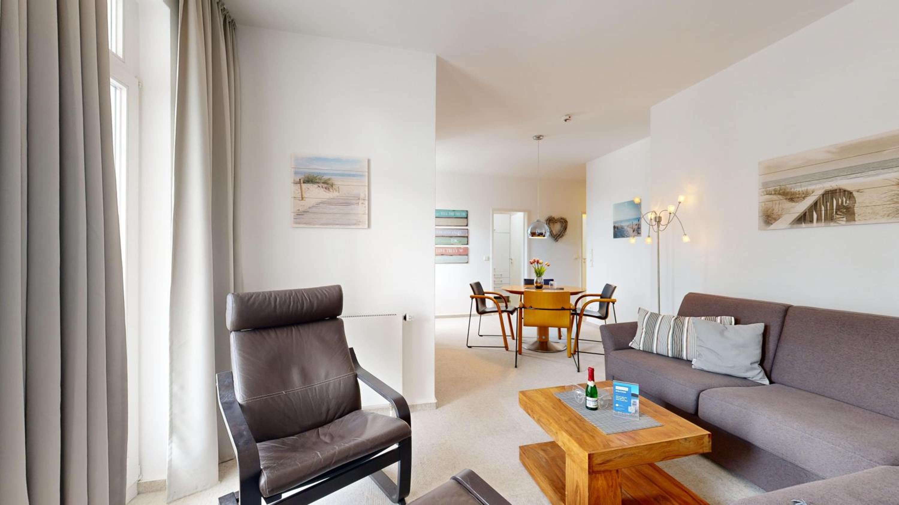 strandnahe FeWo mit Schwimmbad im Haus, Liebeskind 80, Binz