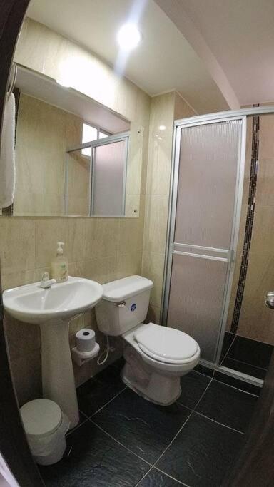 Cómodo Apartamento Amoblado en Condominio