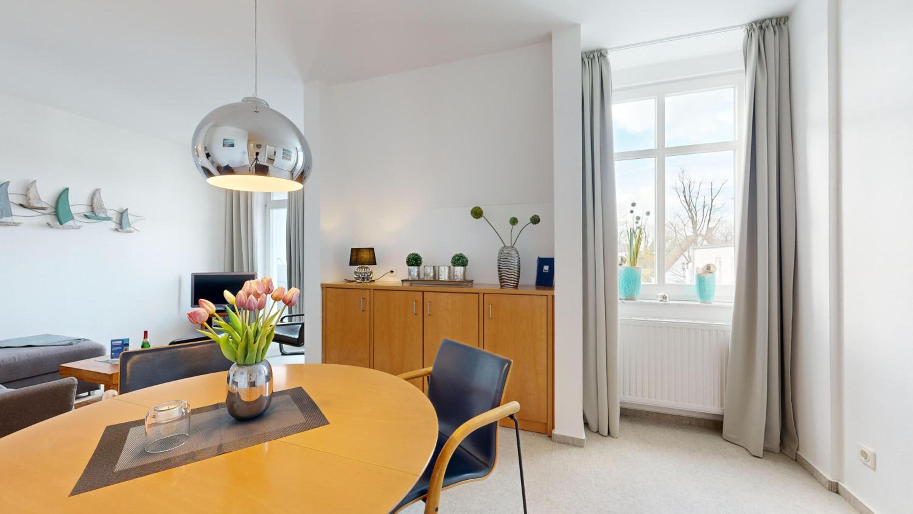 strandnahe FeWo mit Schwimmbad im Haus, Liebeskind 80, Binz