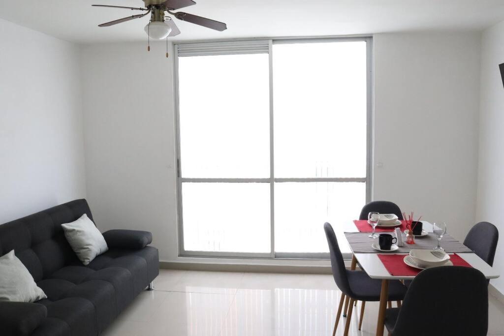 Cómodo Apartamento Amoblado en Condominio