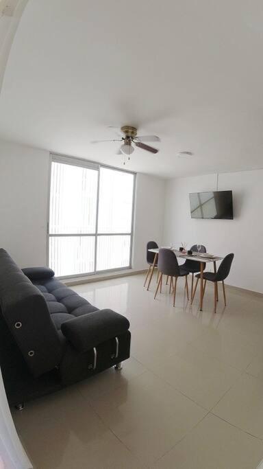 Cómodo Apartamento Amoblado en Condominio