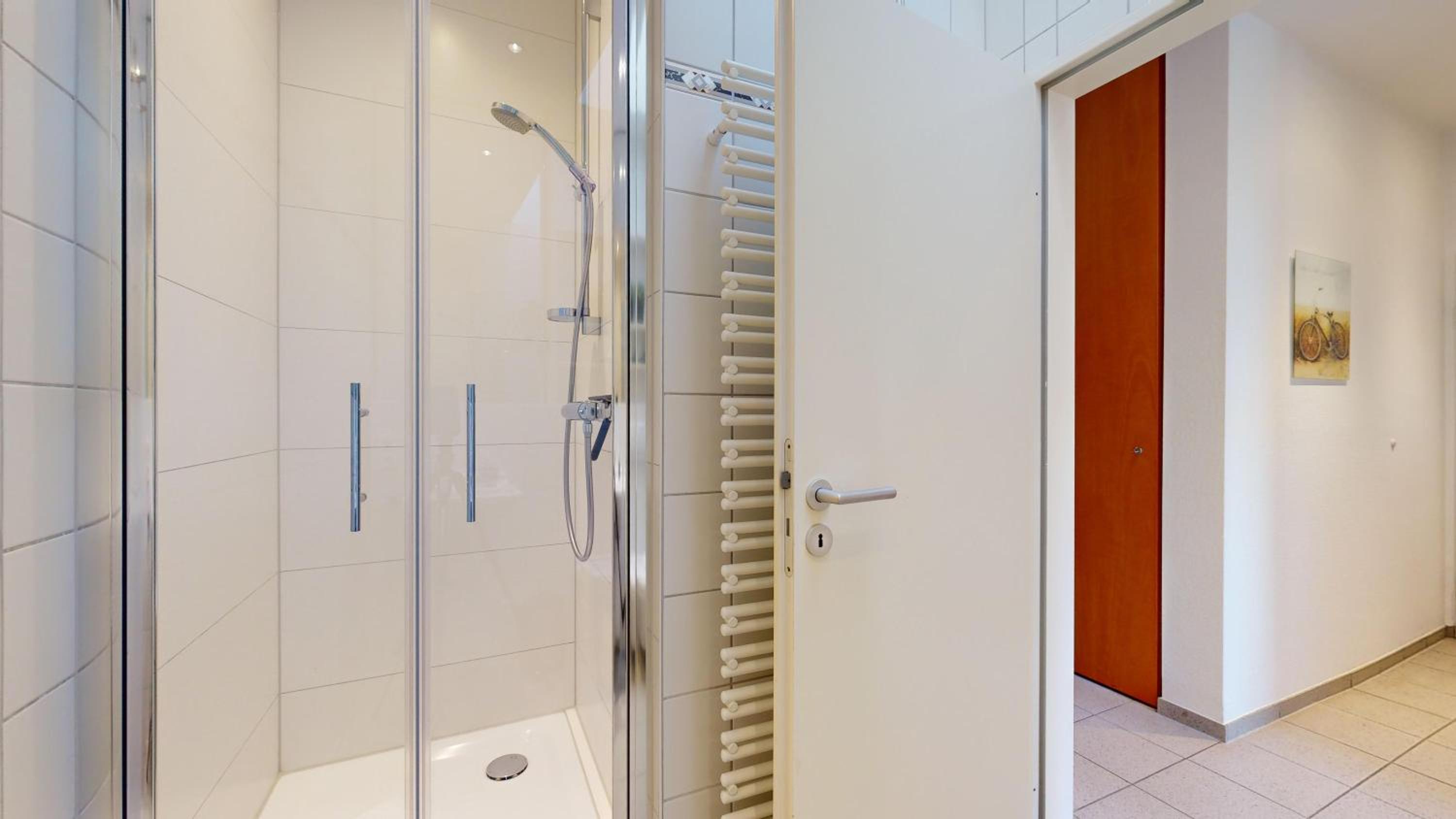 strandnahe FeWo mit Schwimmbad im Haus, Liebeskind 80, Binz