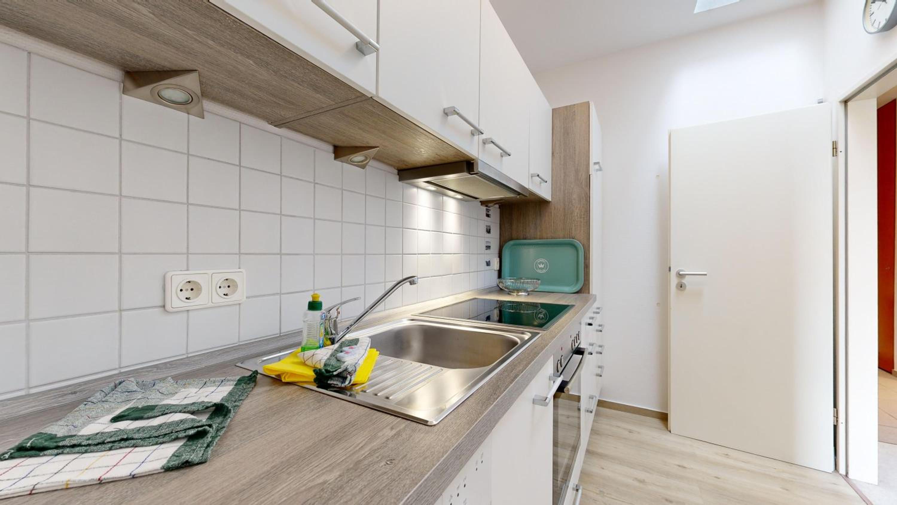 strandnahe FeWo mit Schwimmbad im Haus, Liebeskind 80, Binz