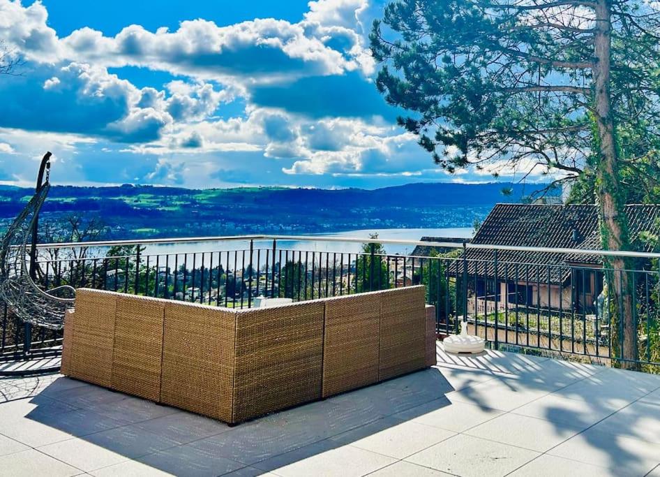 Modern Studio with Lake View near Zurich