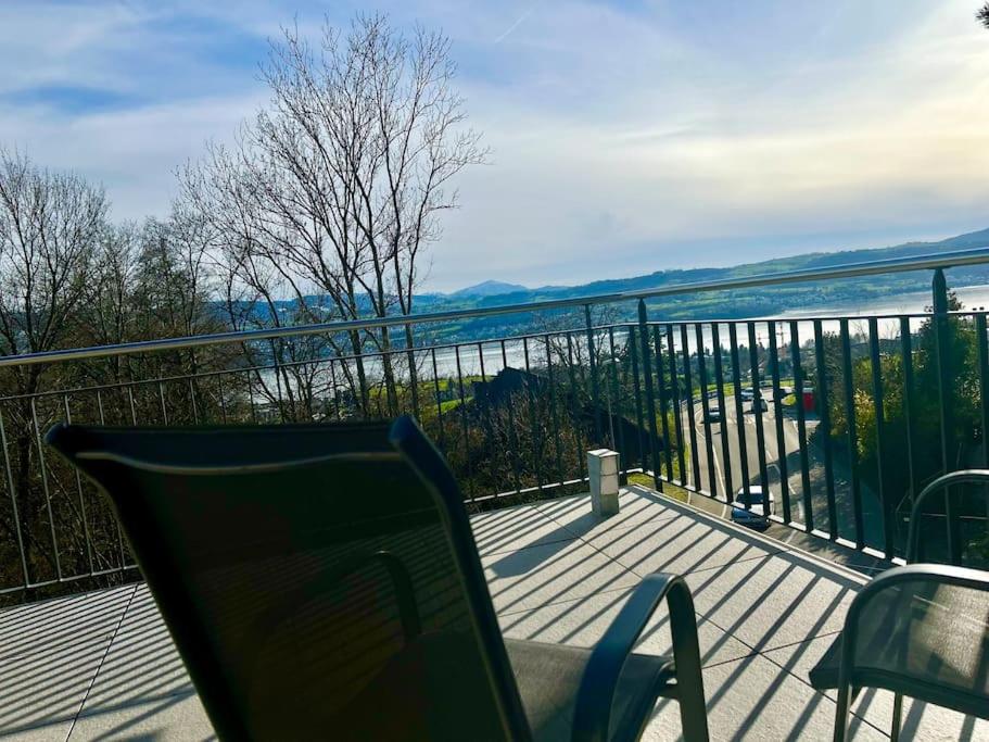 Modern Studio with Lake View near Zurich