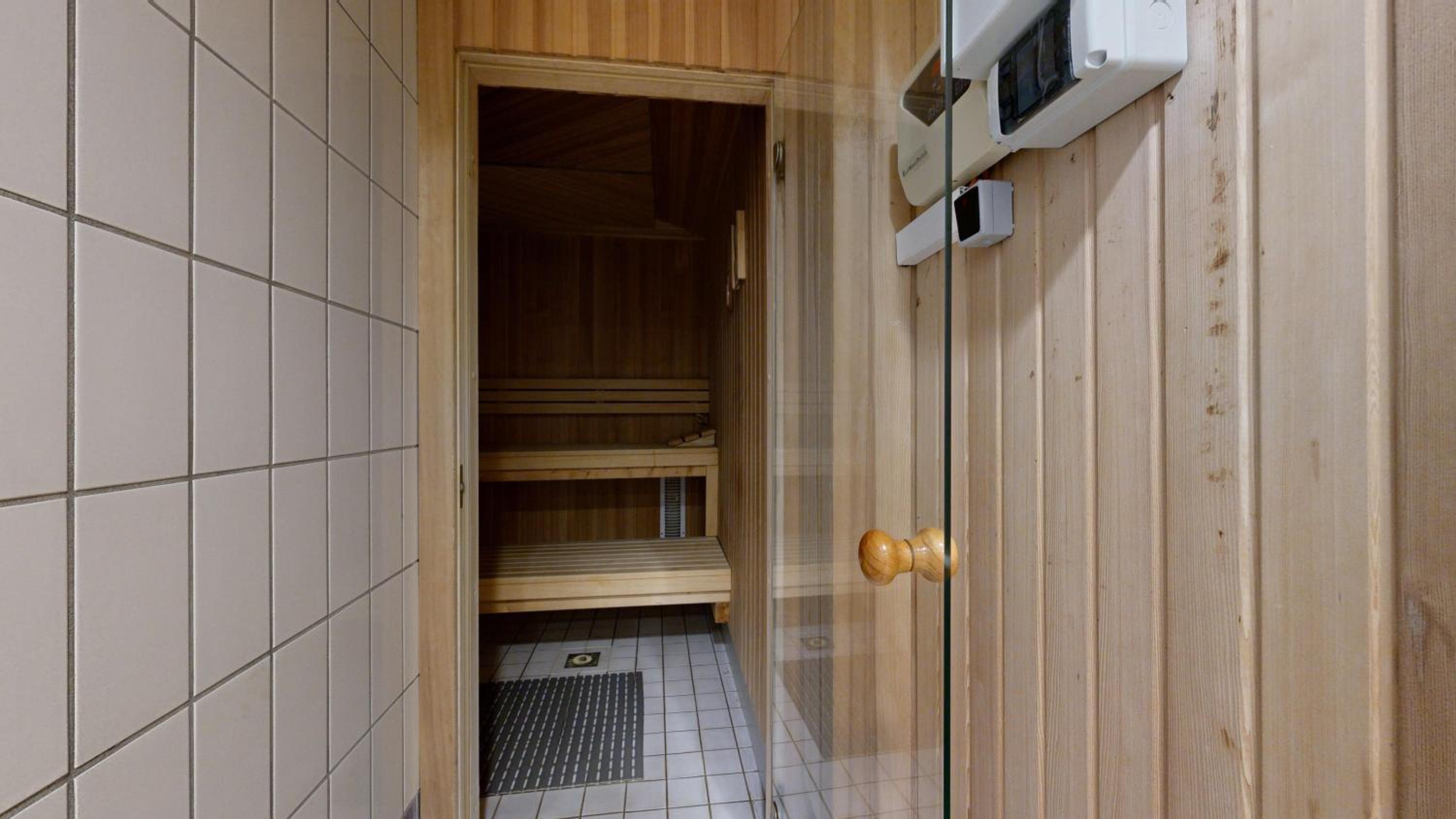 strandnahe FeWo mit Schwimmbad im Haus, Liebeskind 80, Binz