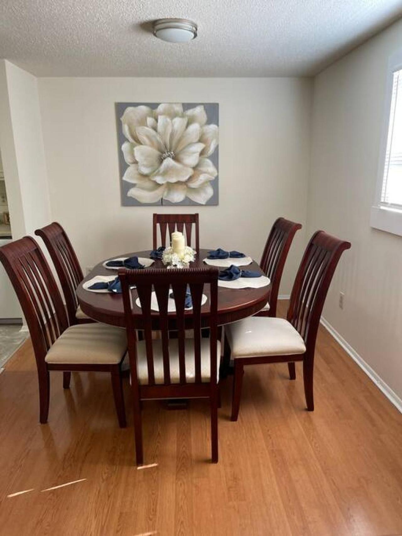 Charlotte Vacations - Escape to Tranquility in our Spacious 4-Bedroom Retreat - Property Image 23